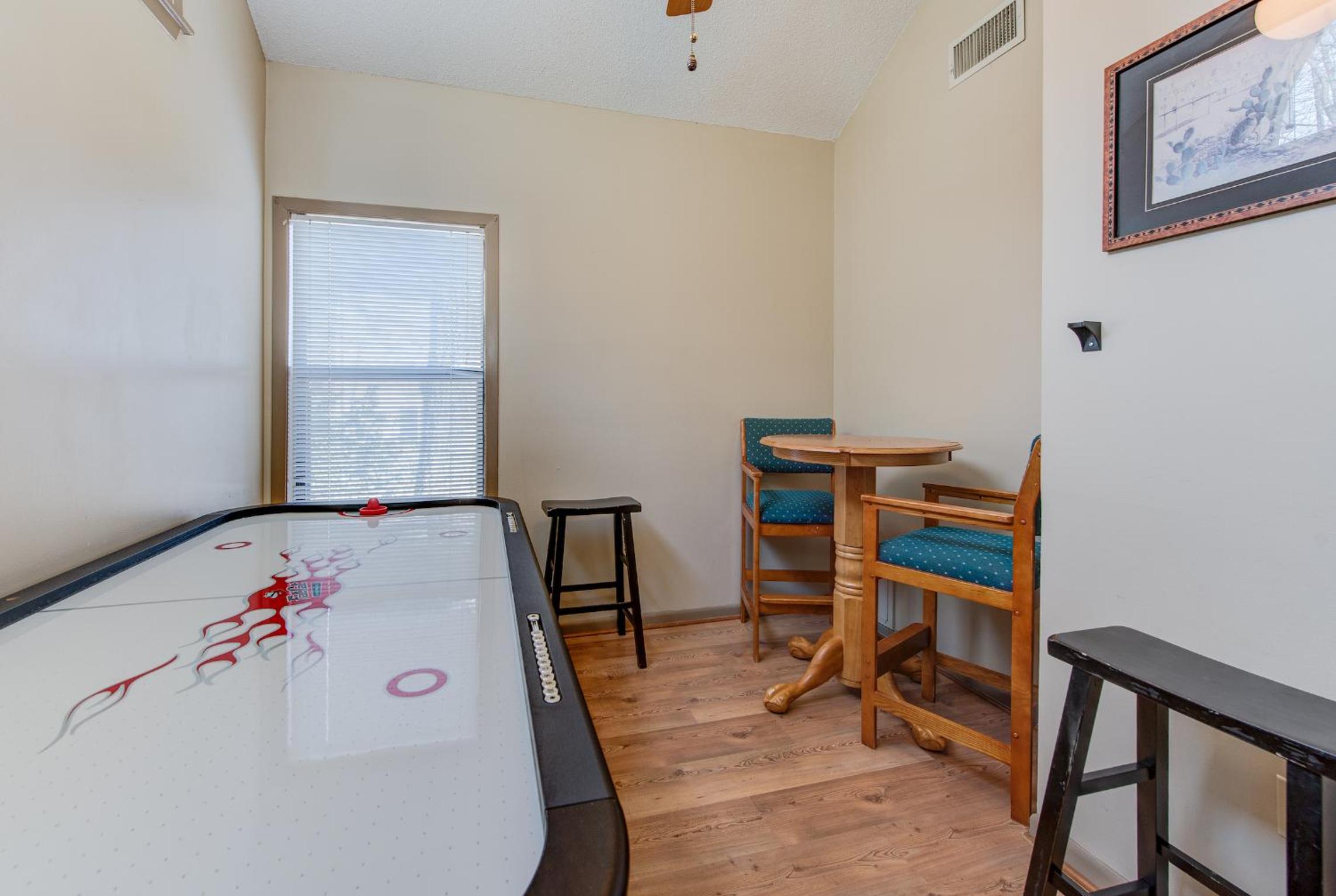 God's View, 2 Bedrooms, Pet Friendly, Mountain View, Hot Tub, Sleeps 4
