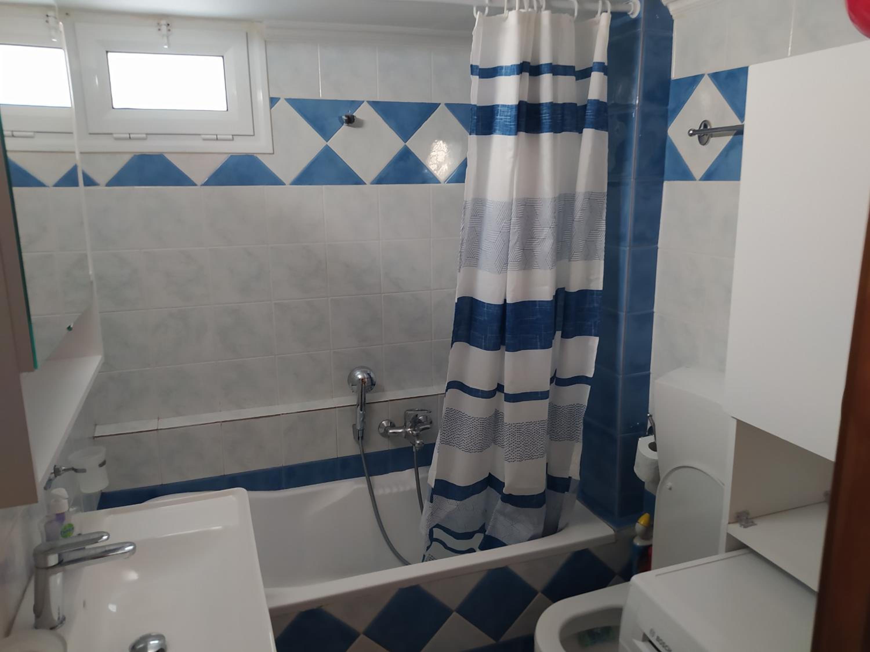 Marousi Comfy Apartment with balcony