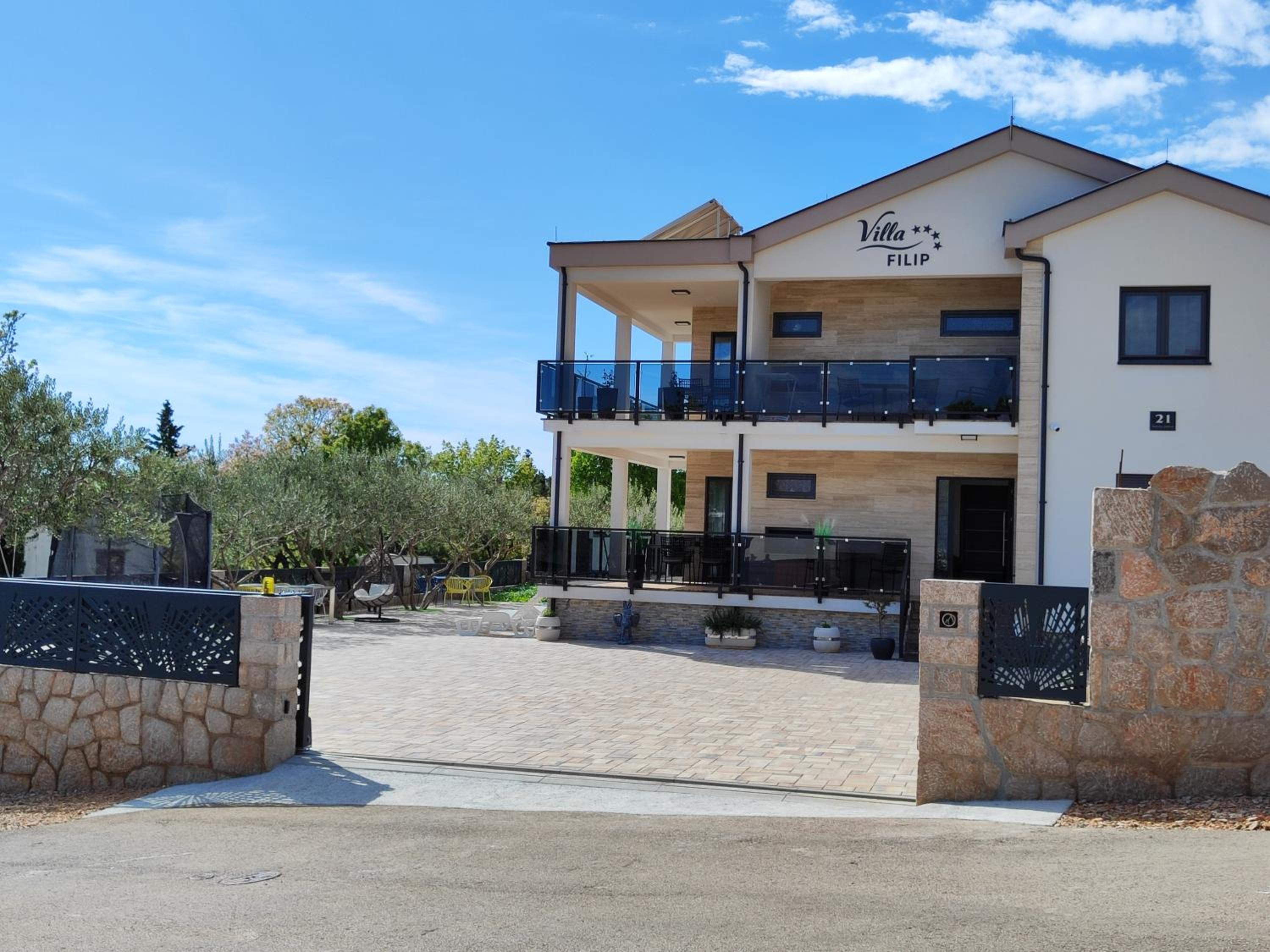 VILLA APARTMENTS FILIP