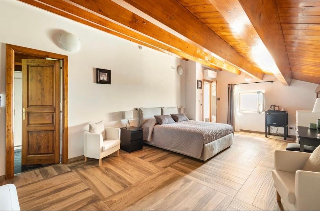 Palazzo Candida B&B