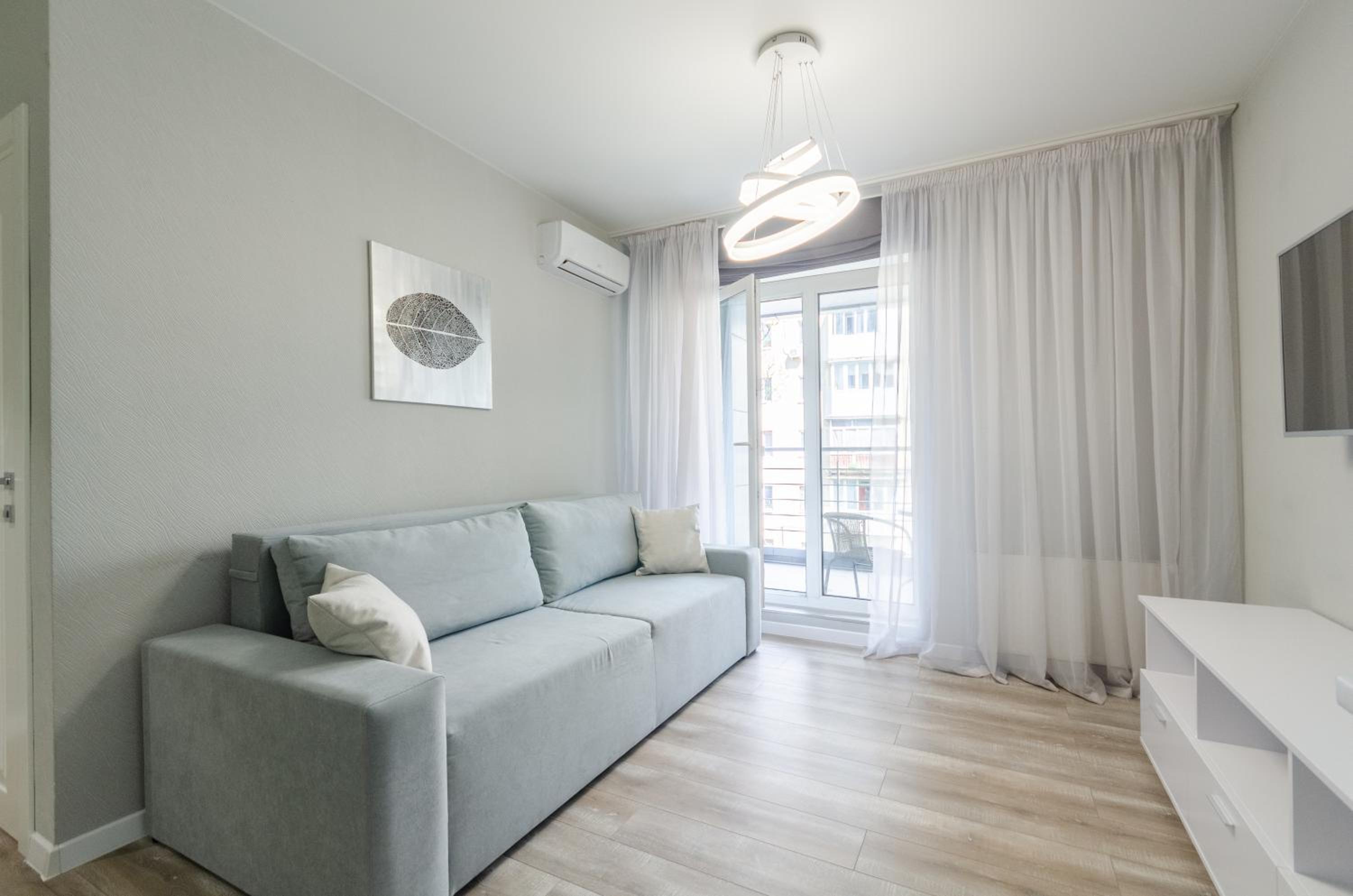 4467 Apartment with Big Dressing Room, Center 24/7
