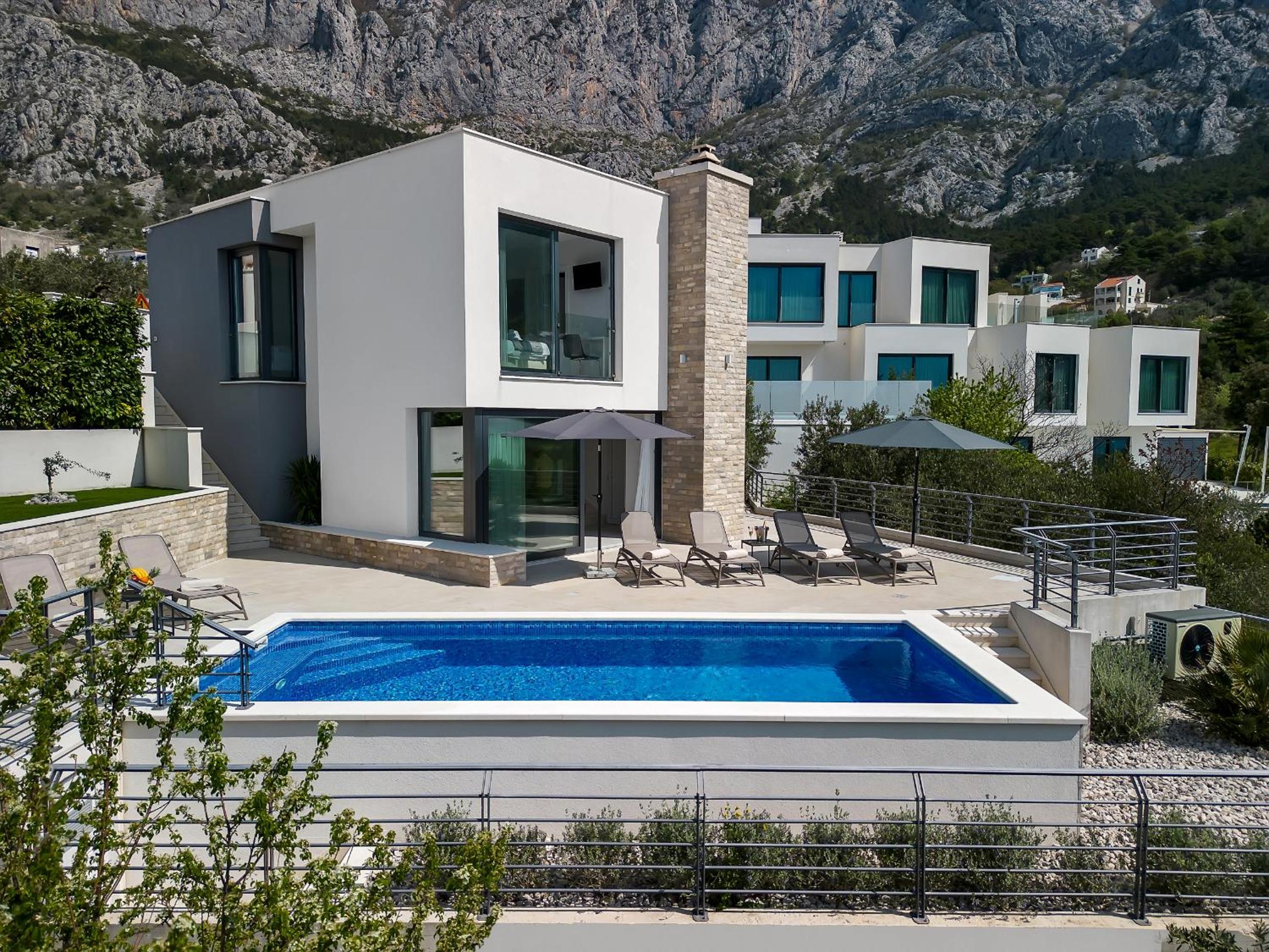 Villa Oscar view 2