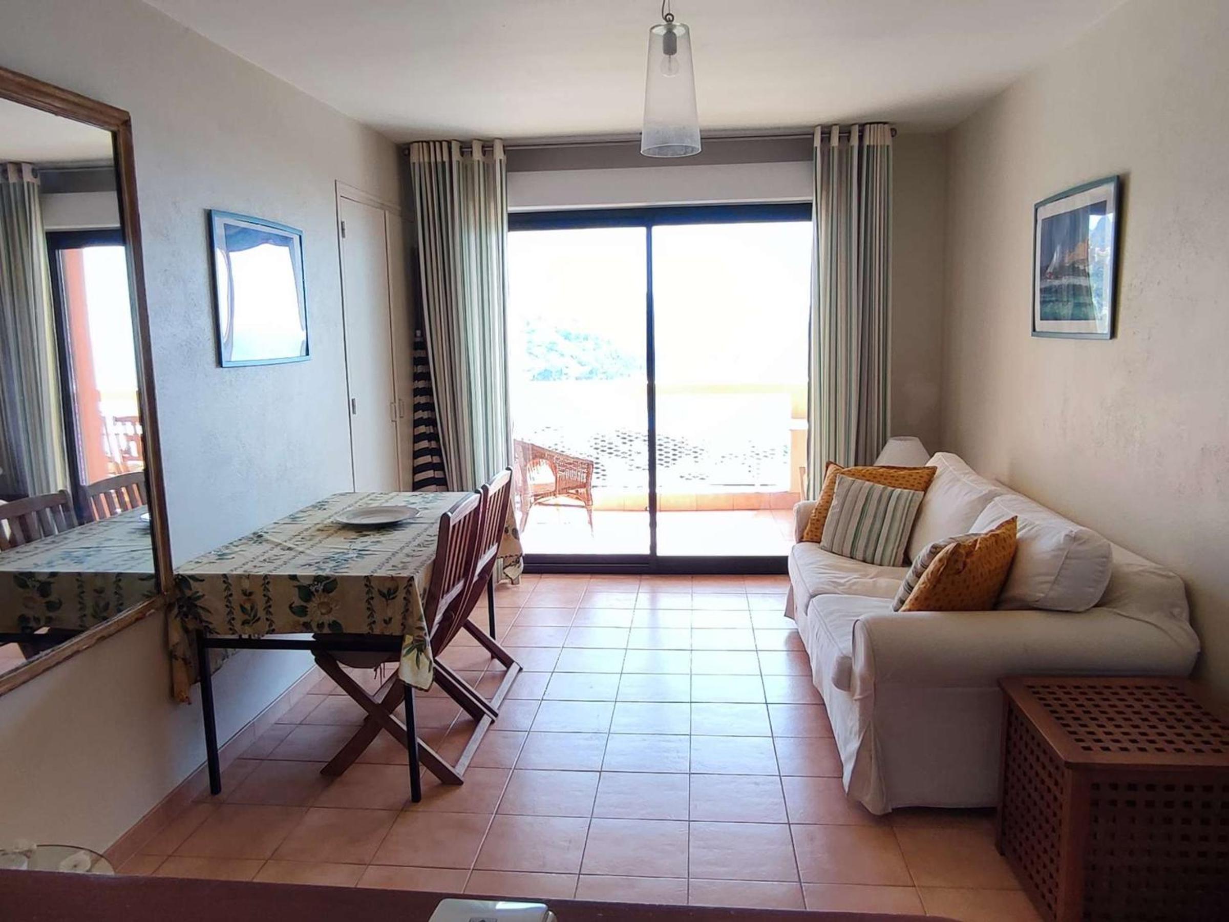 Vue Mer - Appartement 2 Pièces avec Terrasse et Parking Privé au Lavandou. - FR-1-308-19 view 3