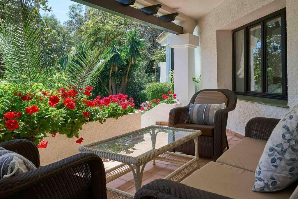 Villa Dos Palomas on the Golden Mile in Marbella photo 3