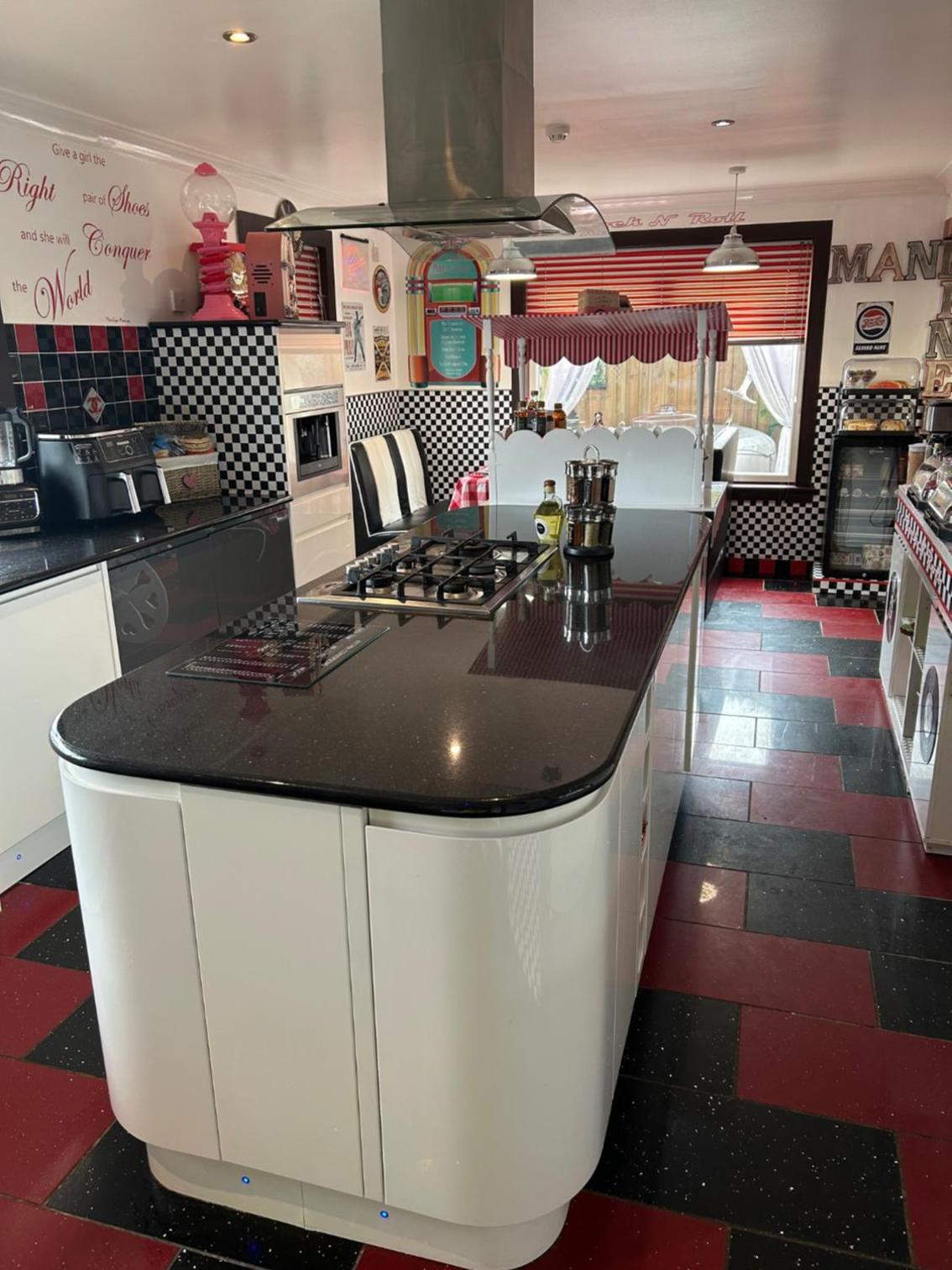 Inverness Vacations - Gleninver Guest House - Property Image 5