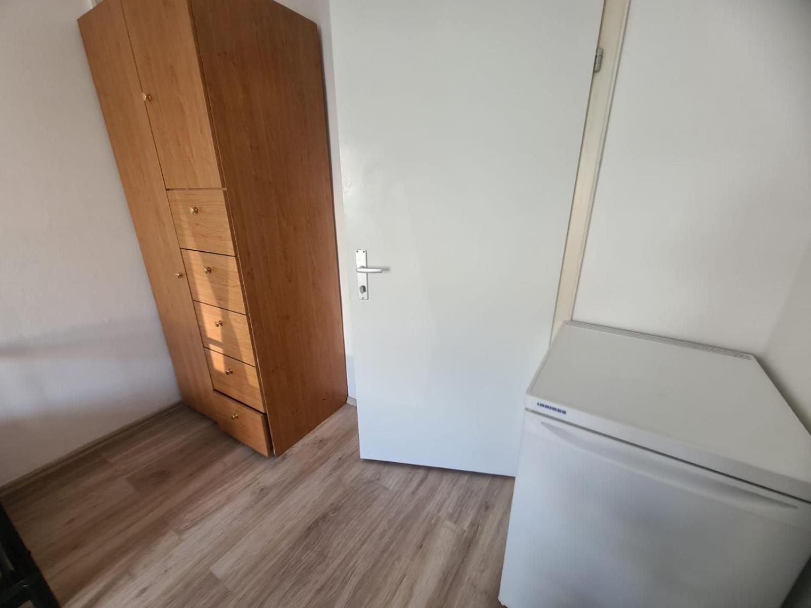 Spacious Shared Apartment Schönbrunn