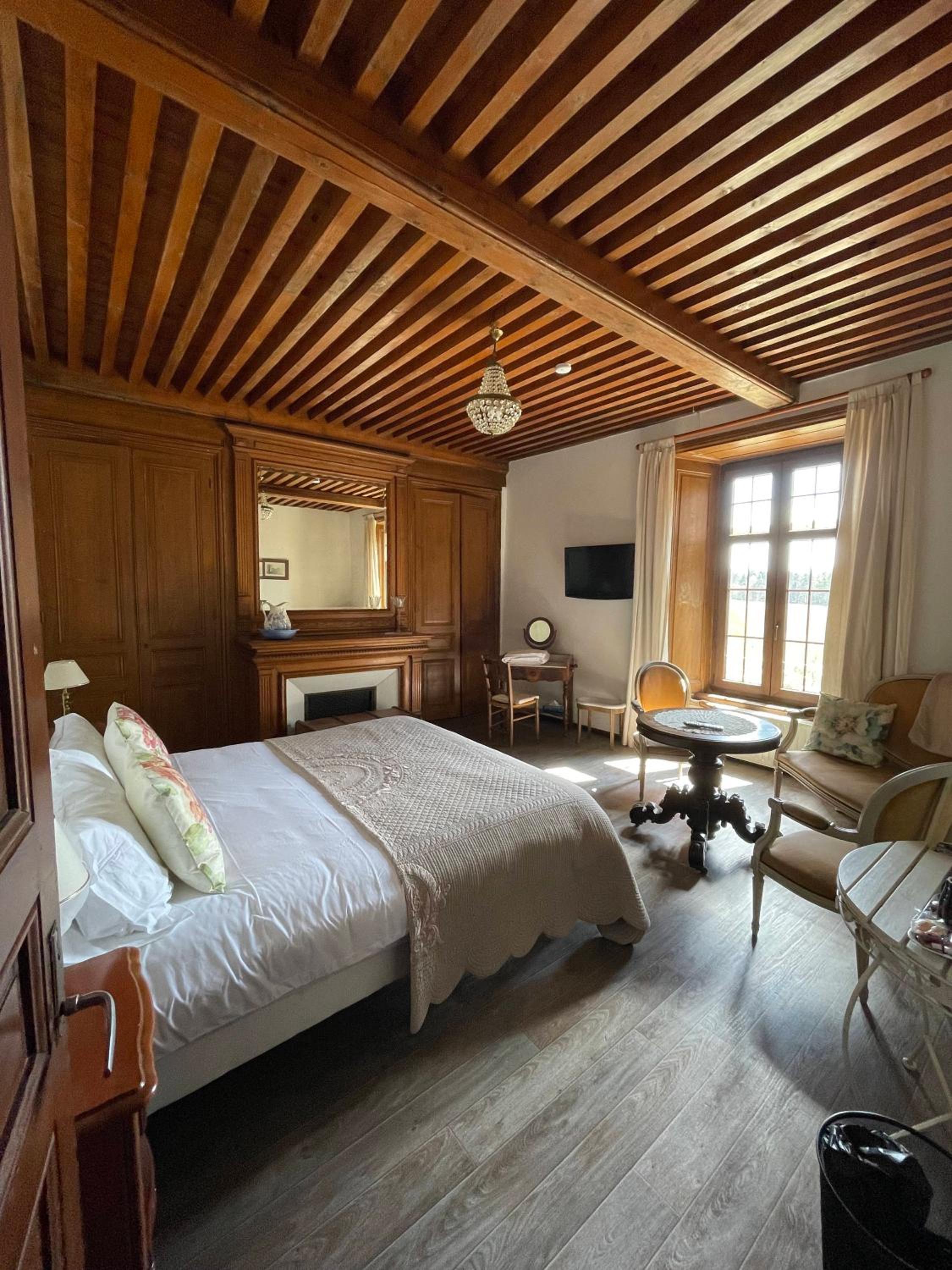 Manoir du Grail view 2