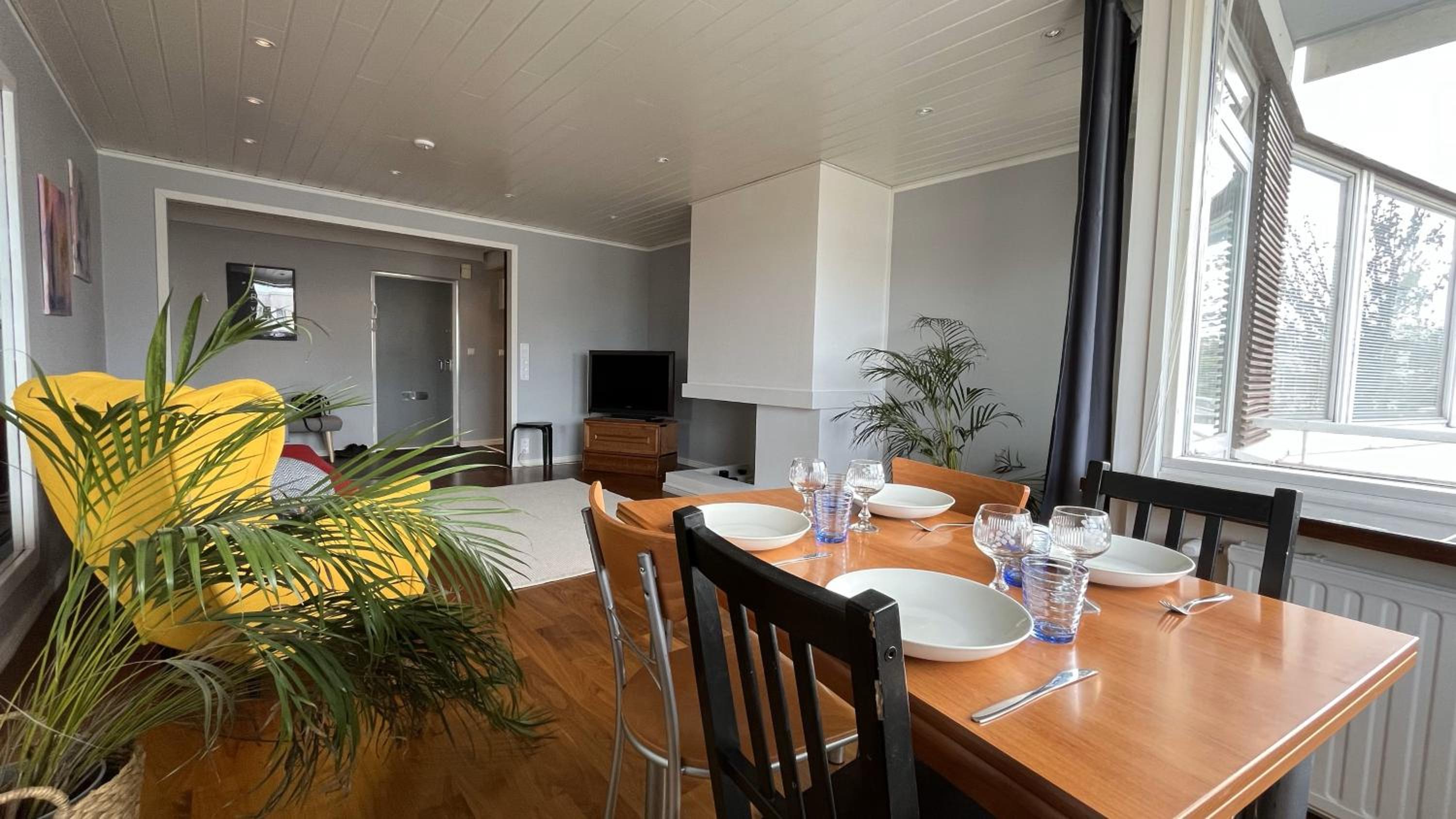 Hotel Nauti Turun jokirannasta, keskustassa, ylin kerros - Image 1