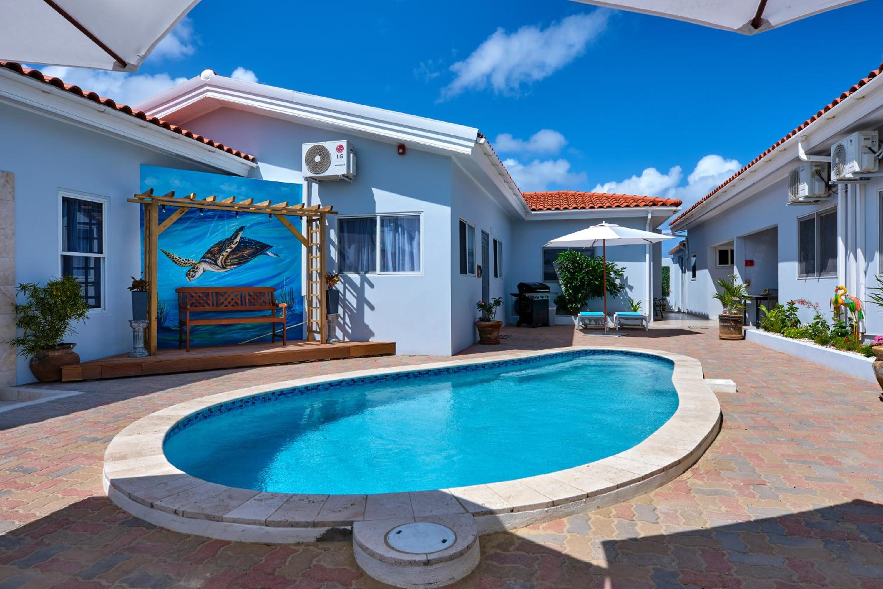 swimming pool
