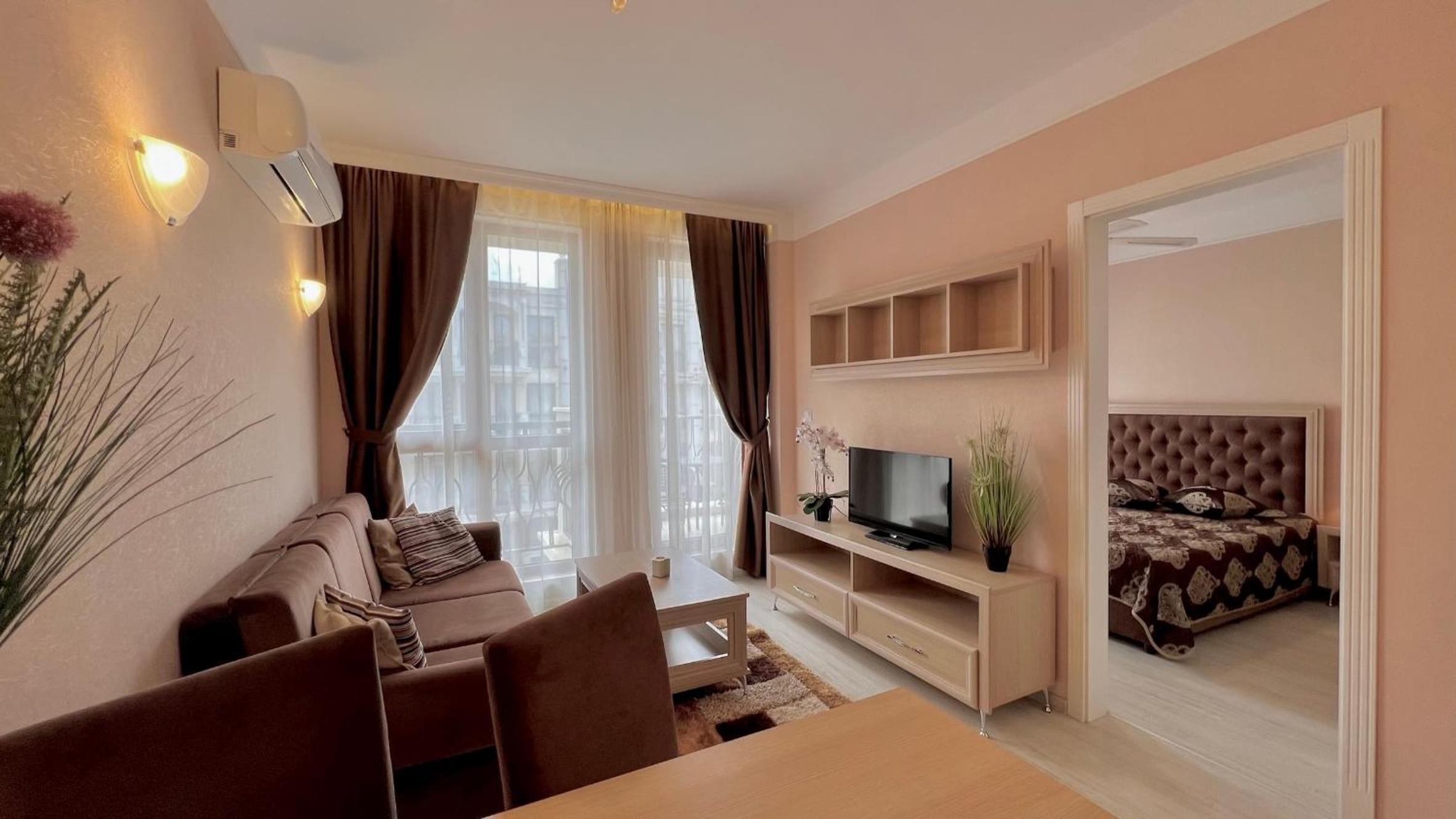 Bratanov Harmony Suites Dream Island Apartments view 2