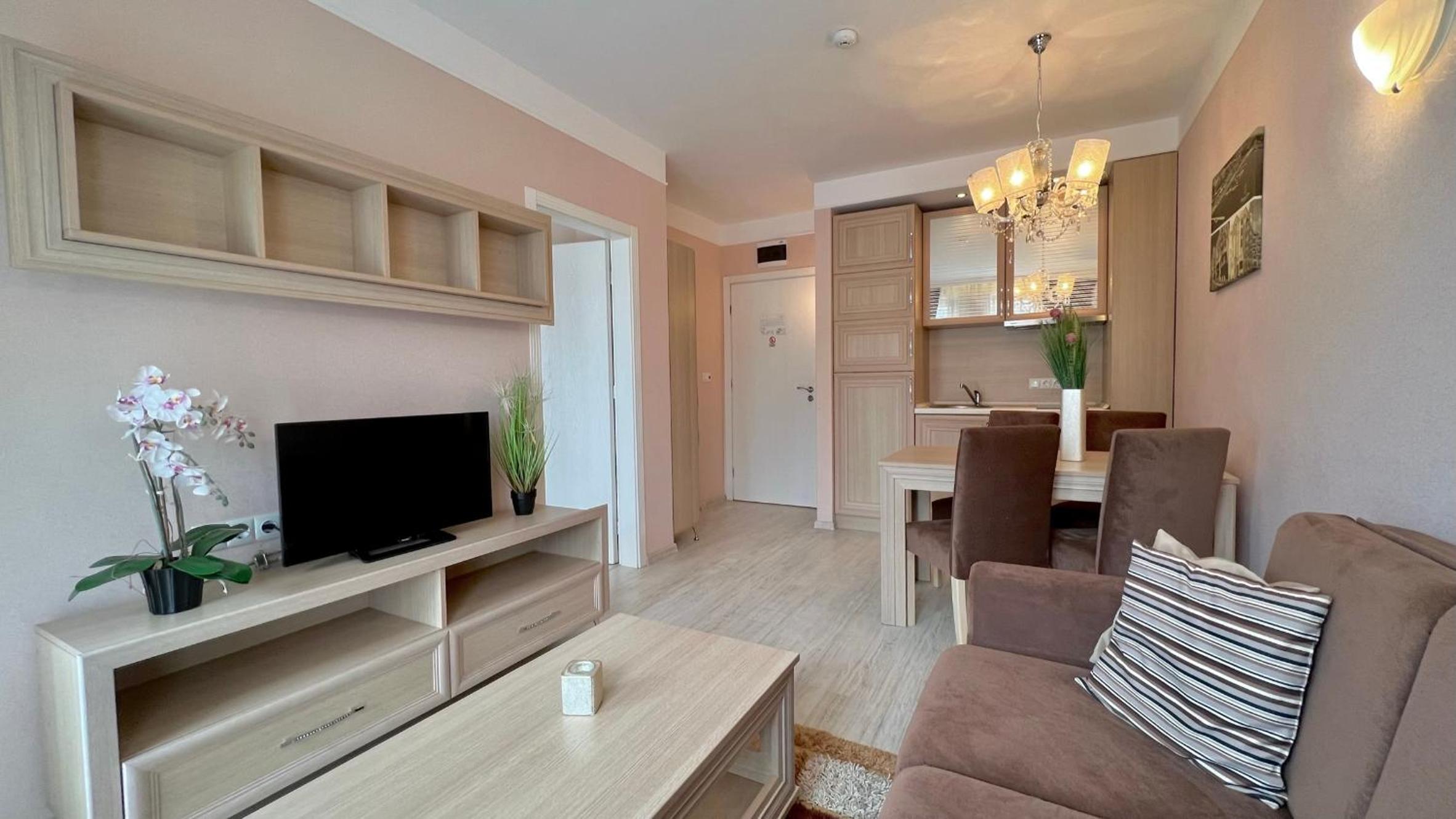 Bratanov Harmony Suites Dream Island Apartments view 5