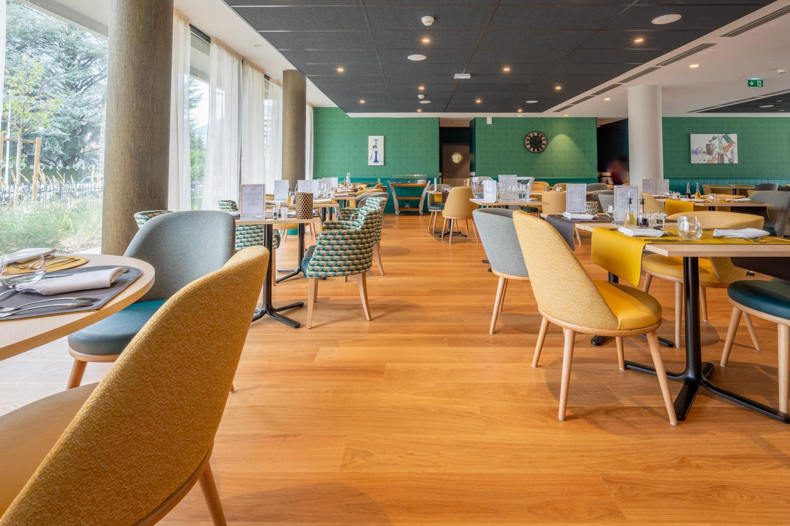 restaurant