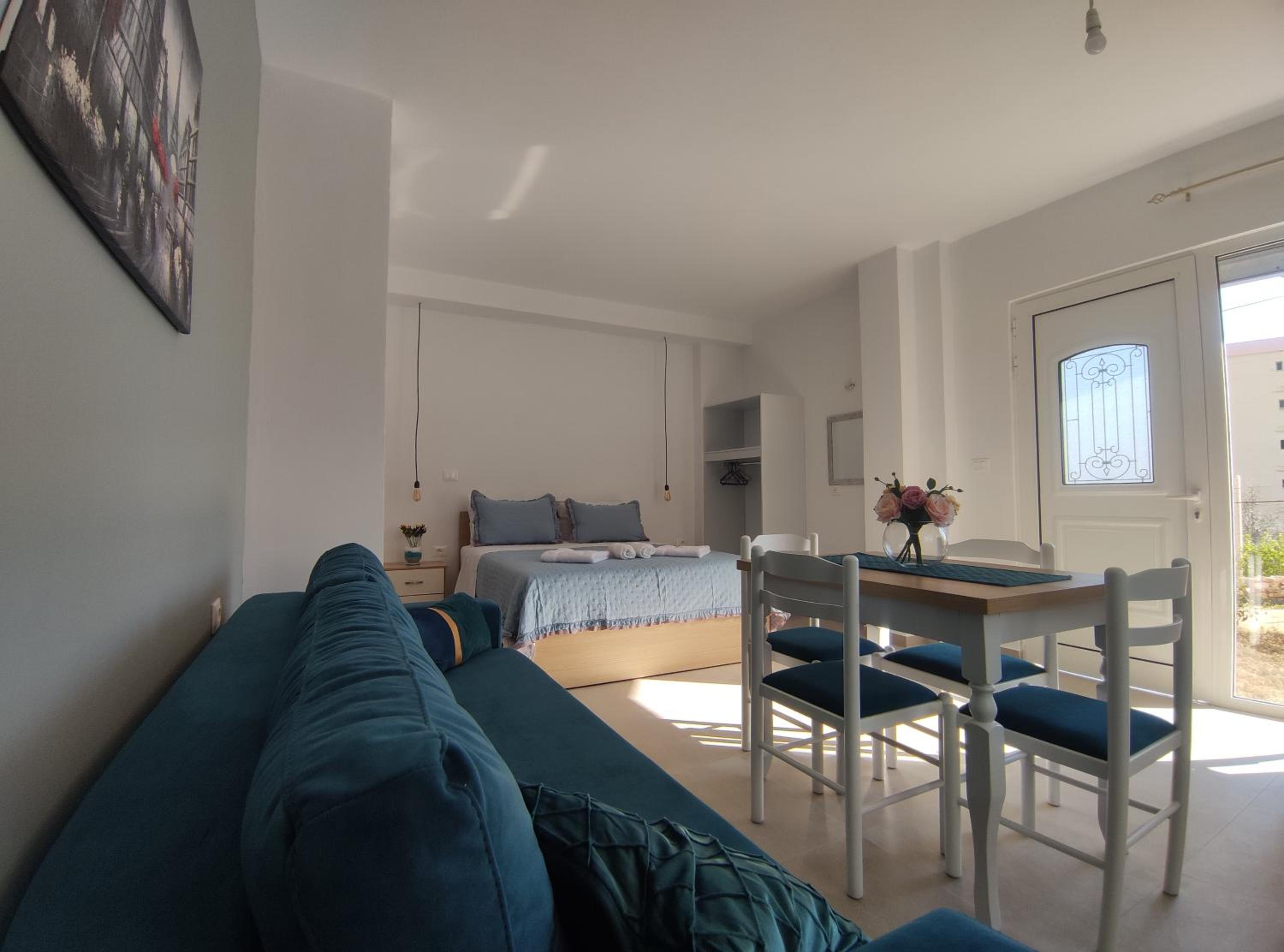 Ionia Apartments