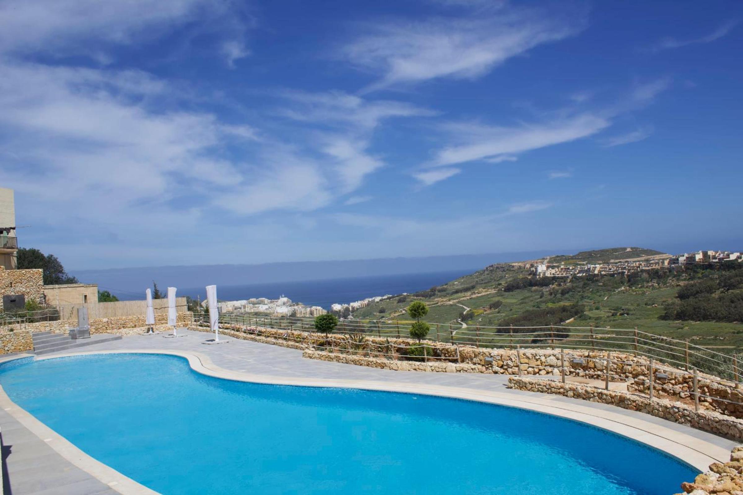 Stunning Apartment with pool-Hosted by Sweetstay