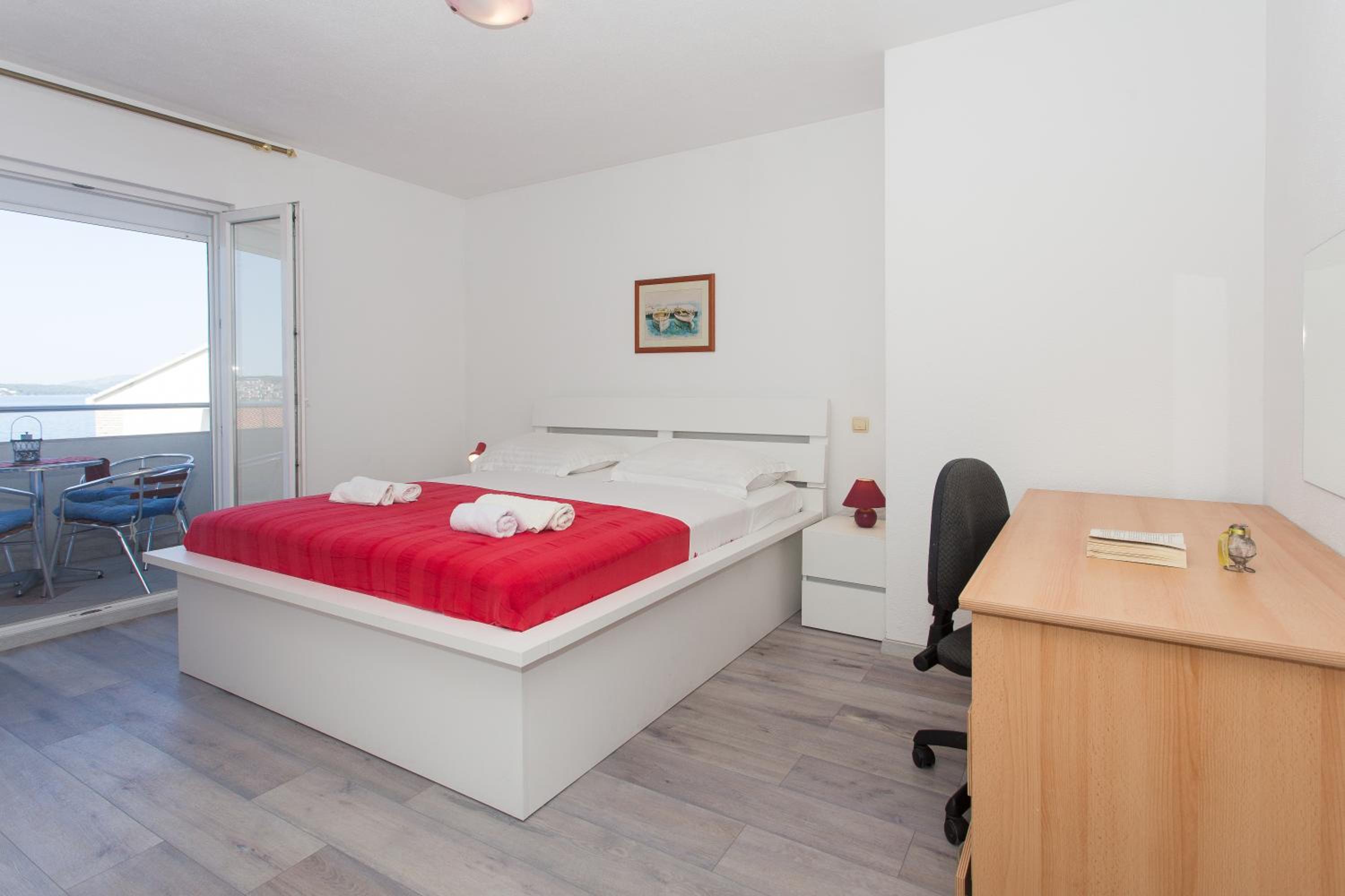Apartment Gold view 4