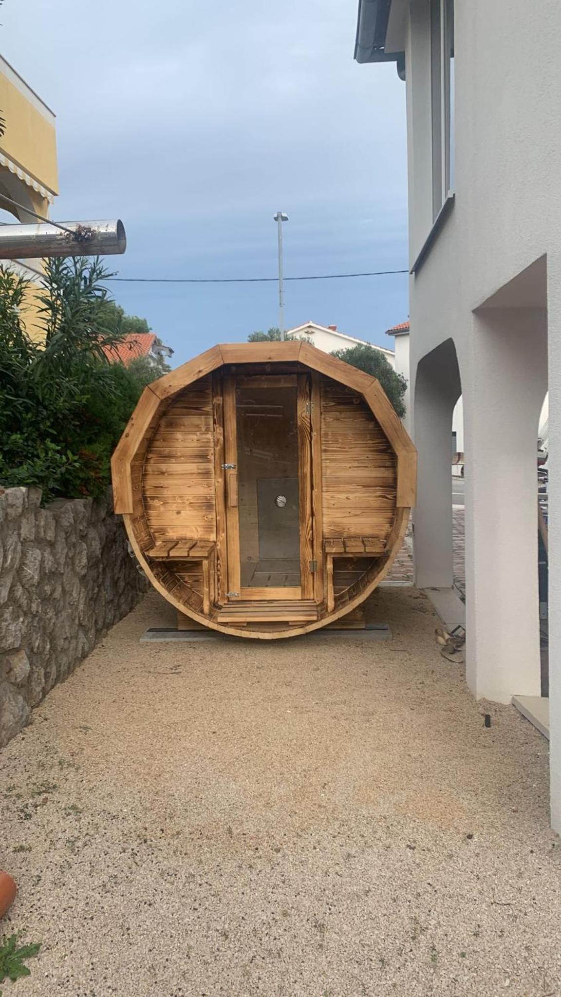 Photo 19