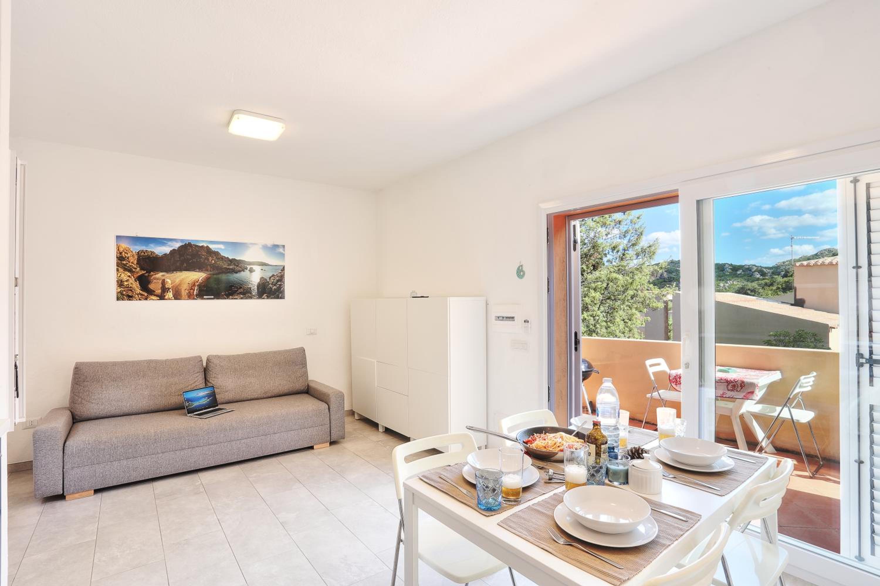 Paradiso Pool Apartments by DomusAway view 4