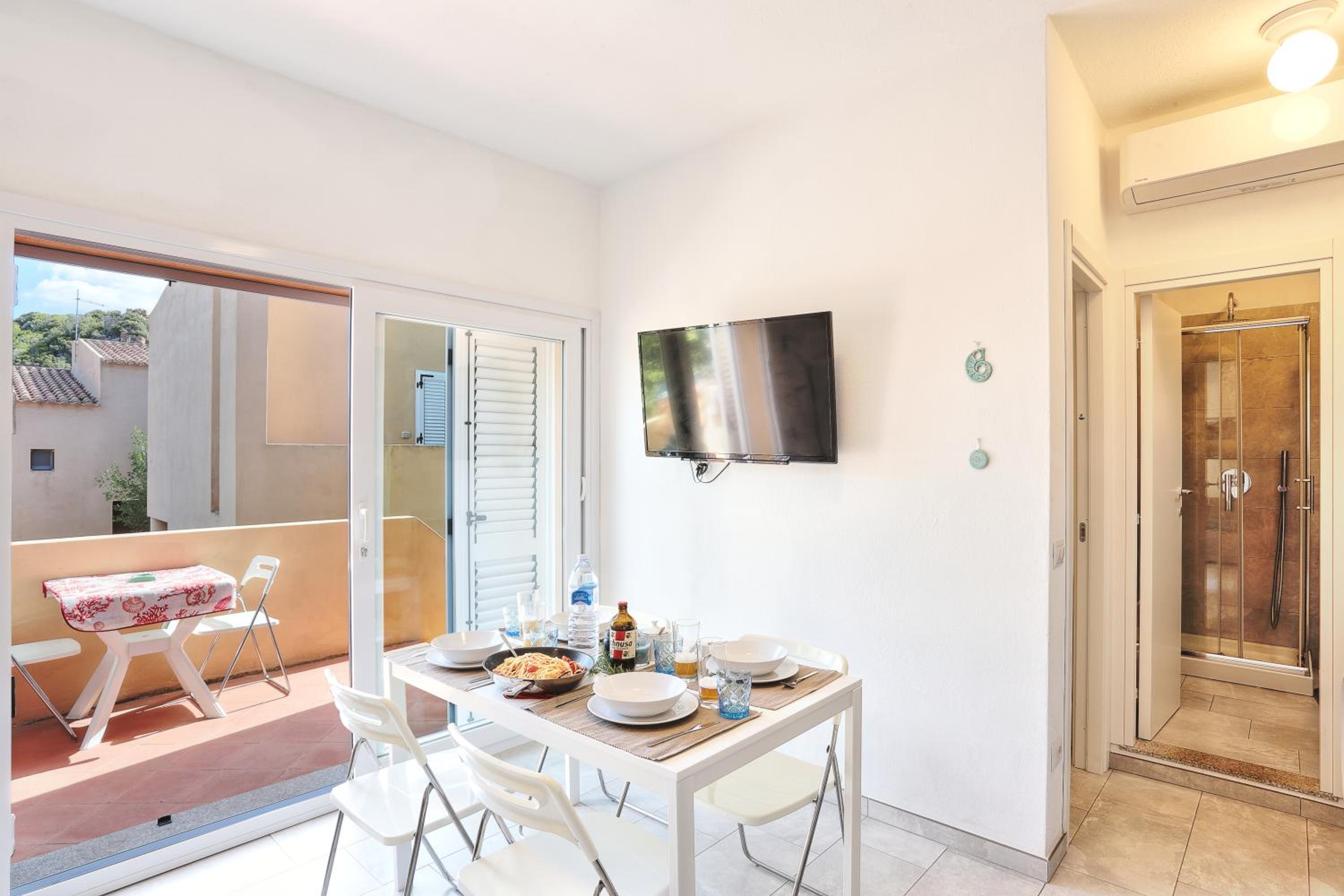 Paradiso Pool Apartments by DomusAway view 5