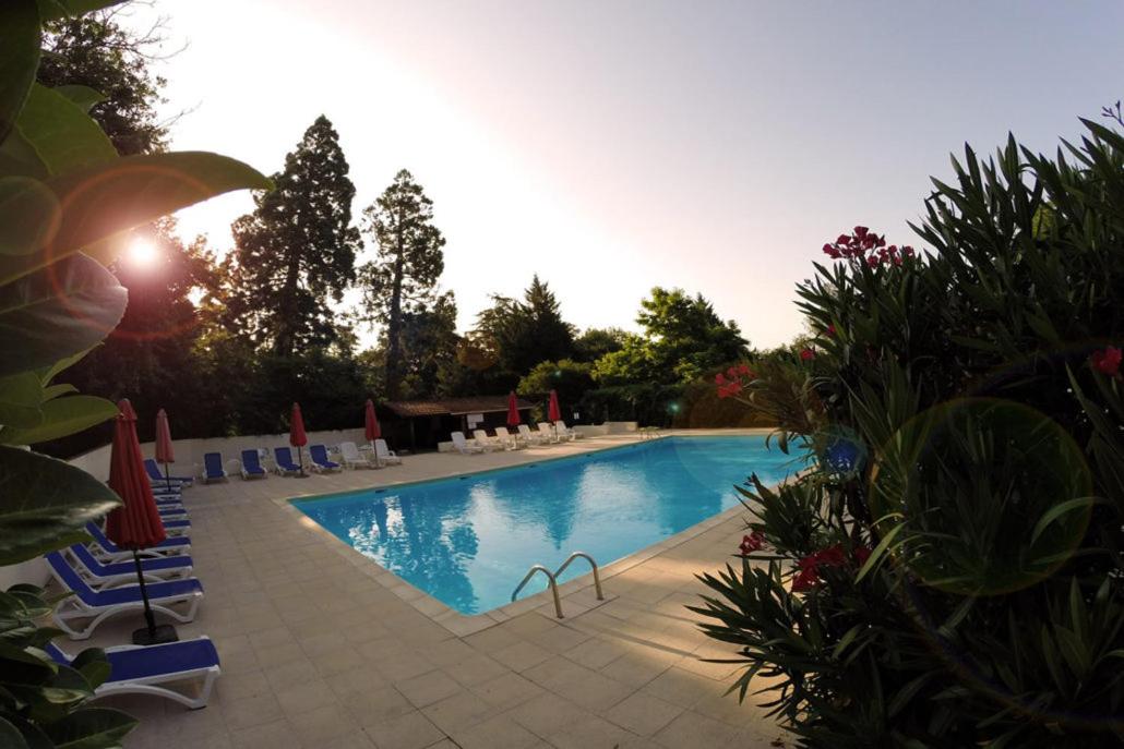 Camping Château du Haget view 2