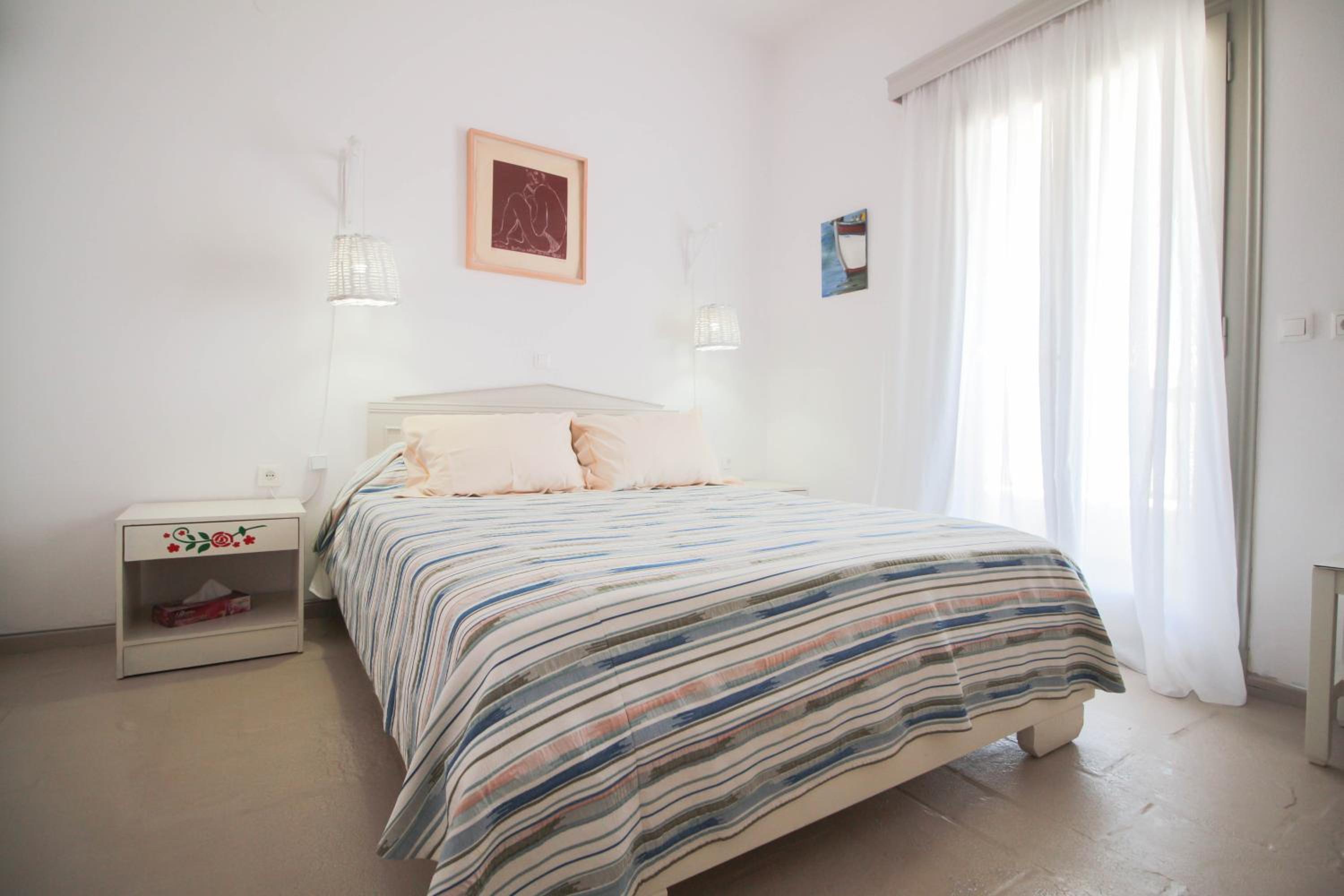 Villa with View of Agios Ioannis and Pool with Jacuzzi