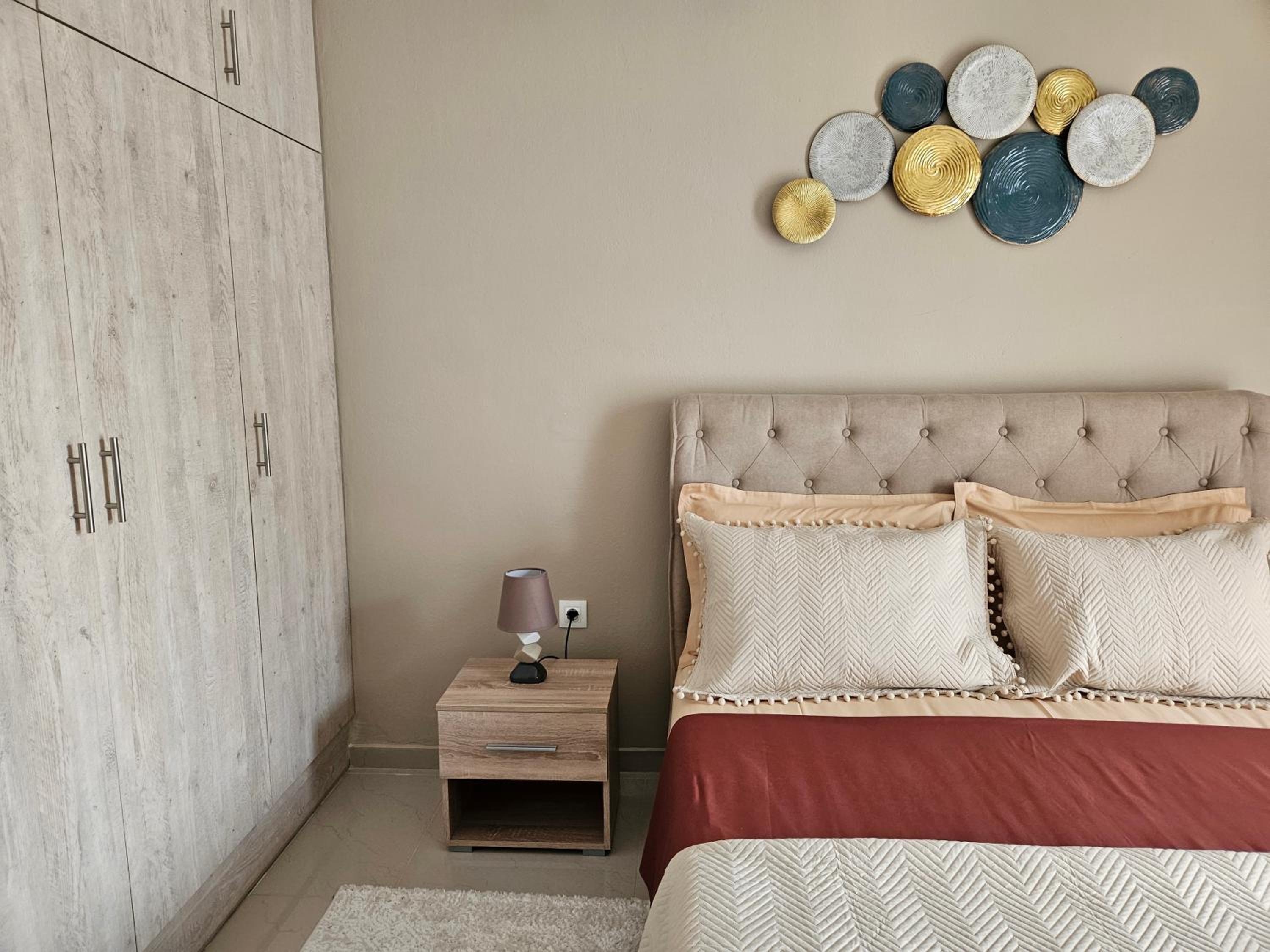 Hotel Christa's Home near ATH Airport - Image 1