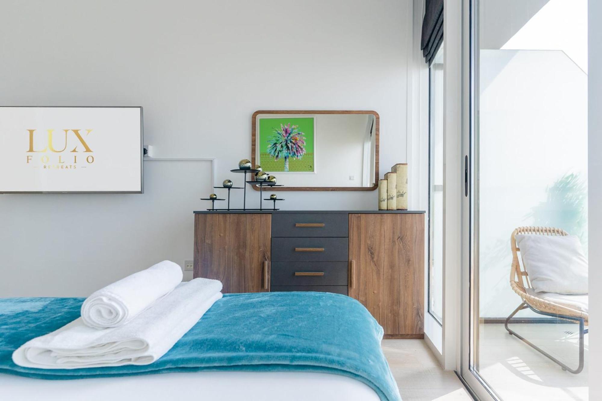 LUXFolio Retreats - Marina Skyline Bloom Towers