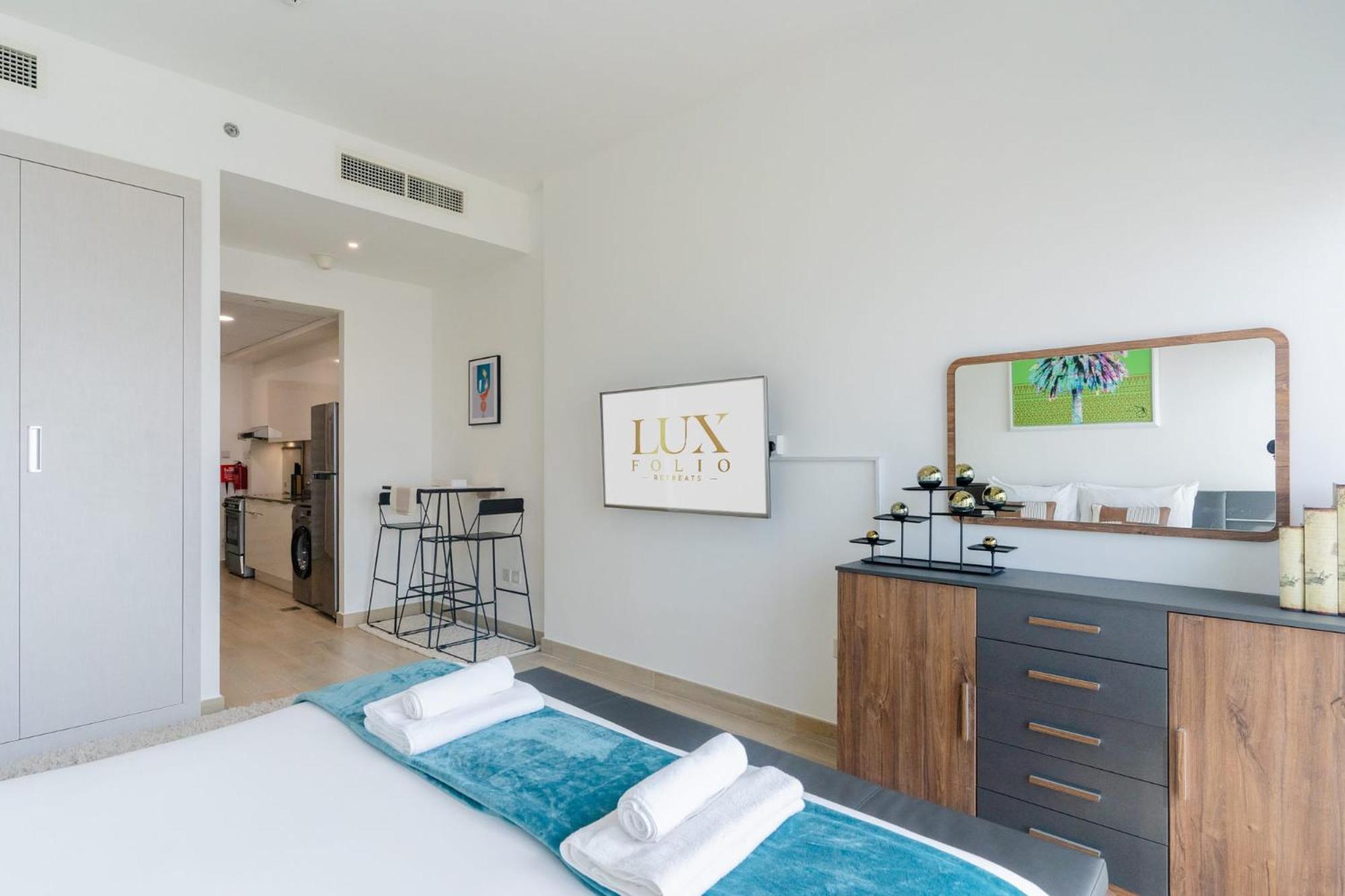 LUXFolio Retreats - Marina Skyline Bloom Towers