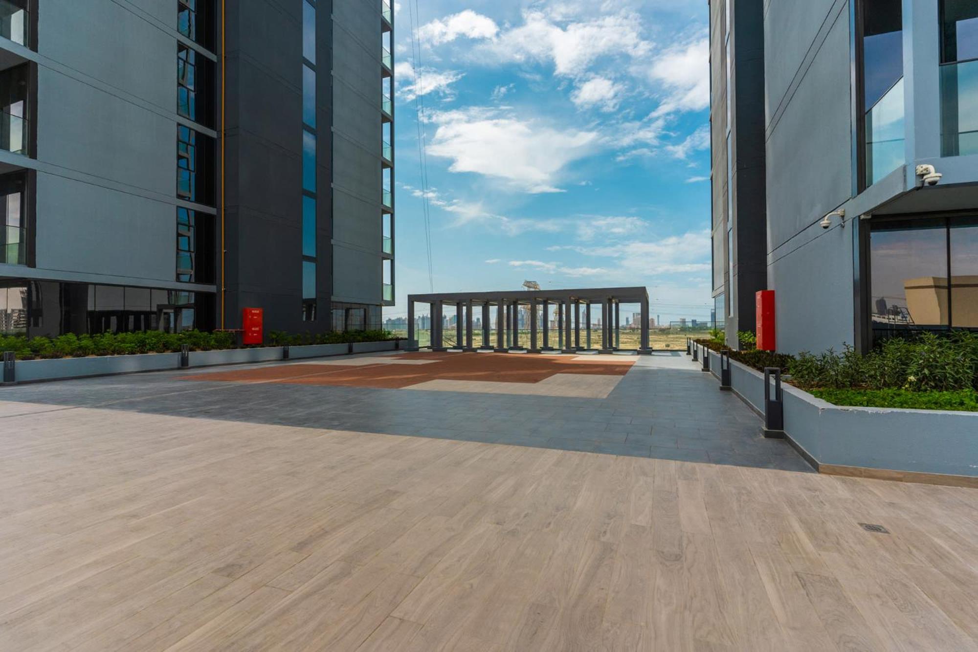 LUXFolio Retreats - Marina Skyline Bloom Towers