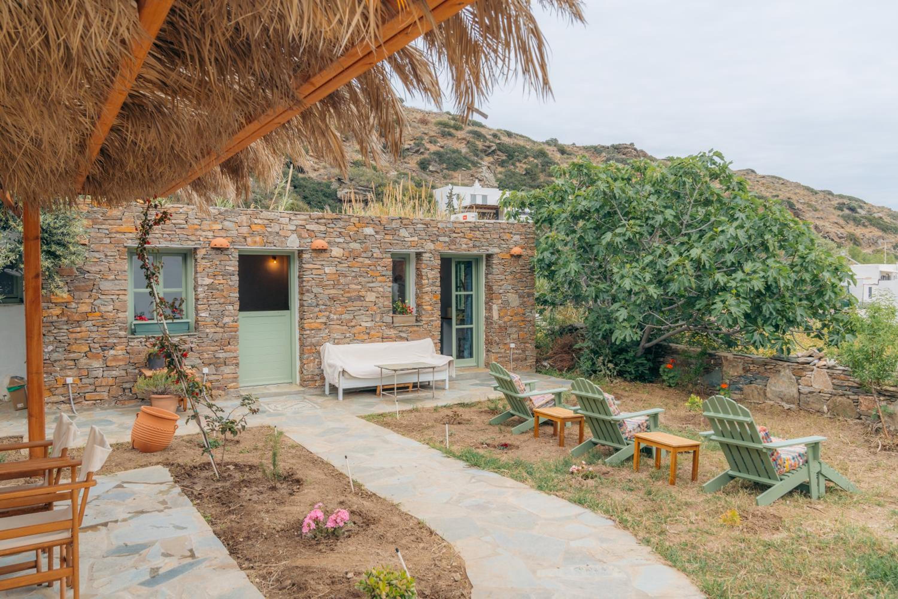 Chrisopigi Beach Houses view 4