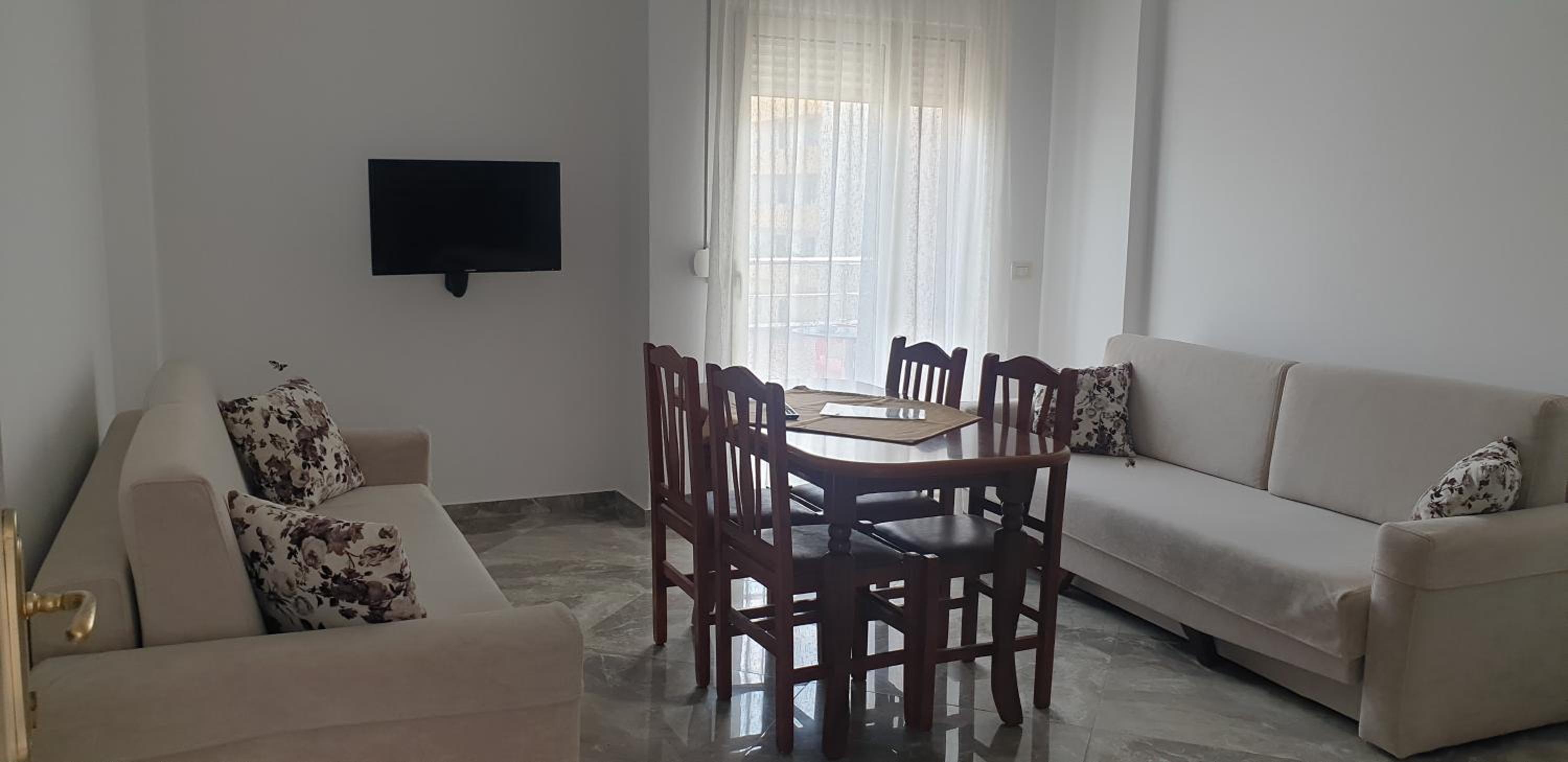 Vila Tirona