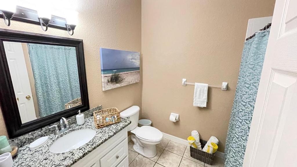 Beautiful 3 Bedroom Apartment minutes from Disney! view 5