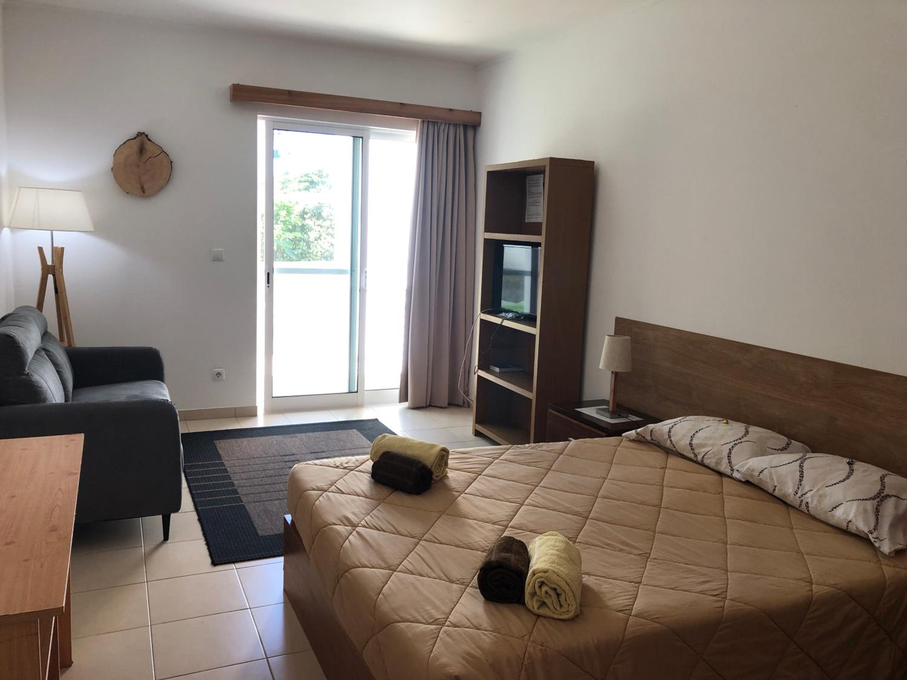 AZORES GARDEN HOUSE - Private Suites & Apartments - Automatic Self Check-in photo 70 of 78