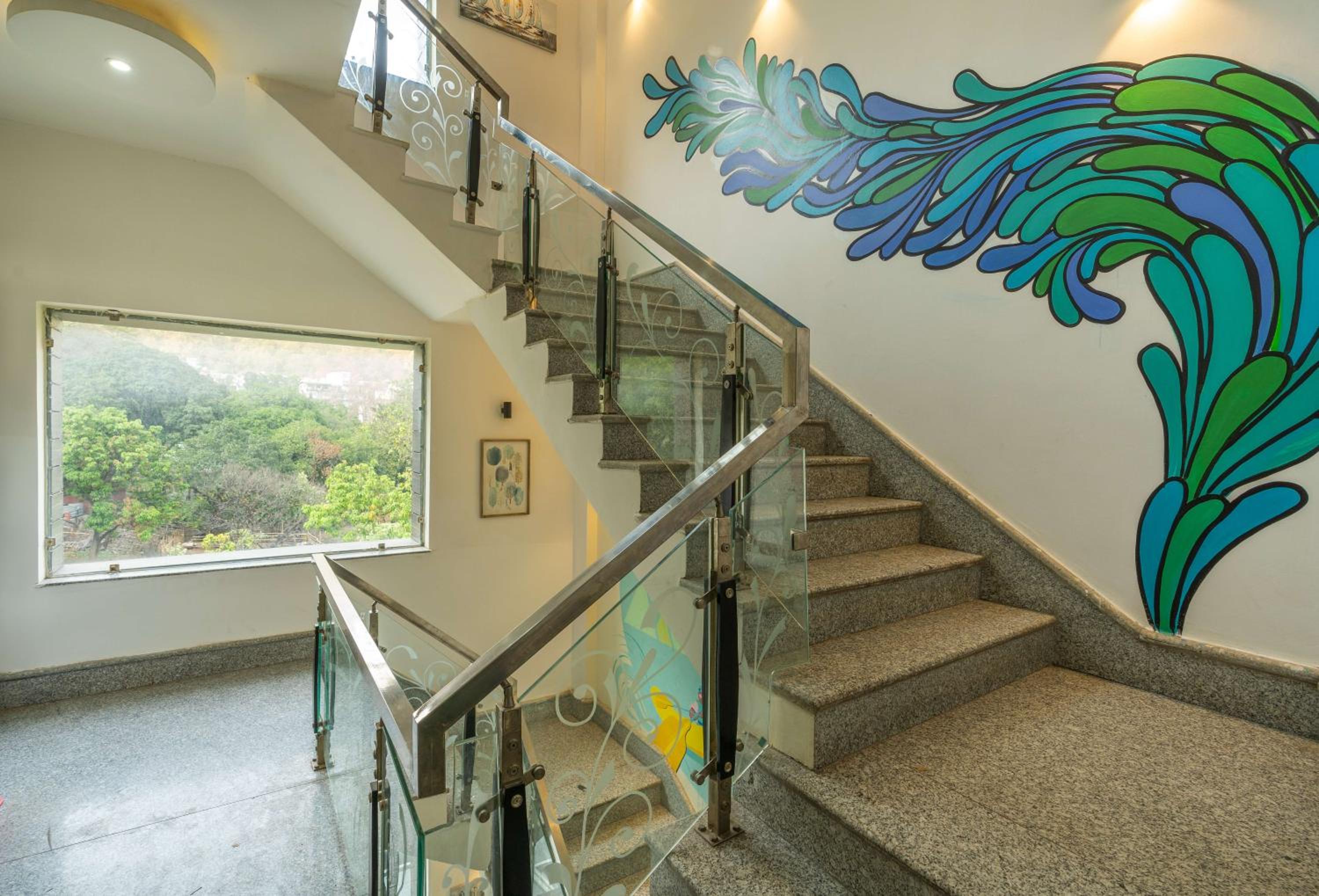 Zostel Rishikesh, Tapovan