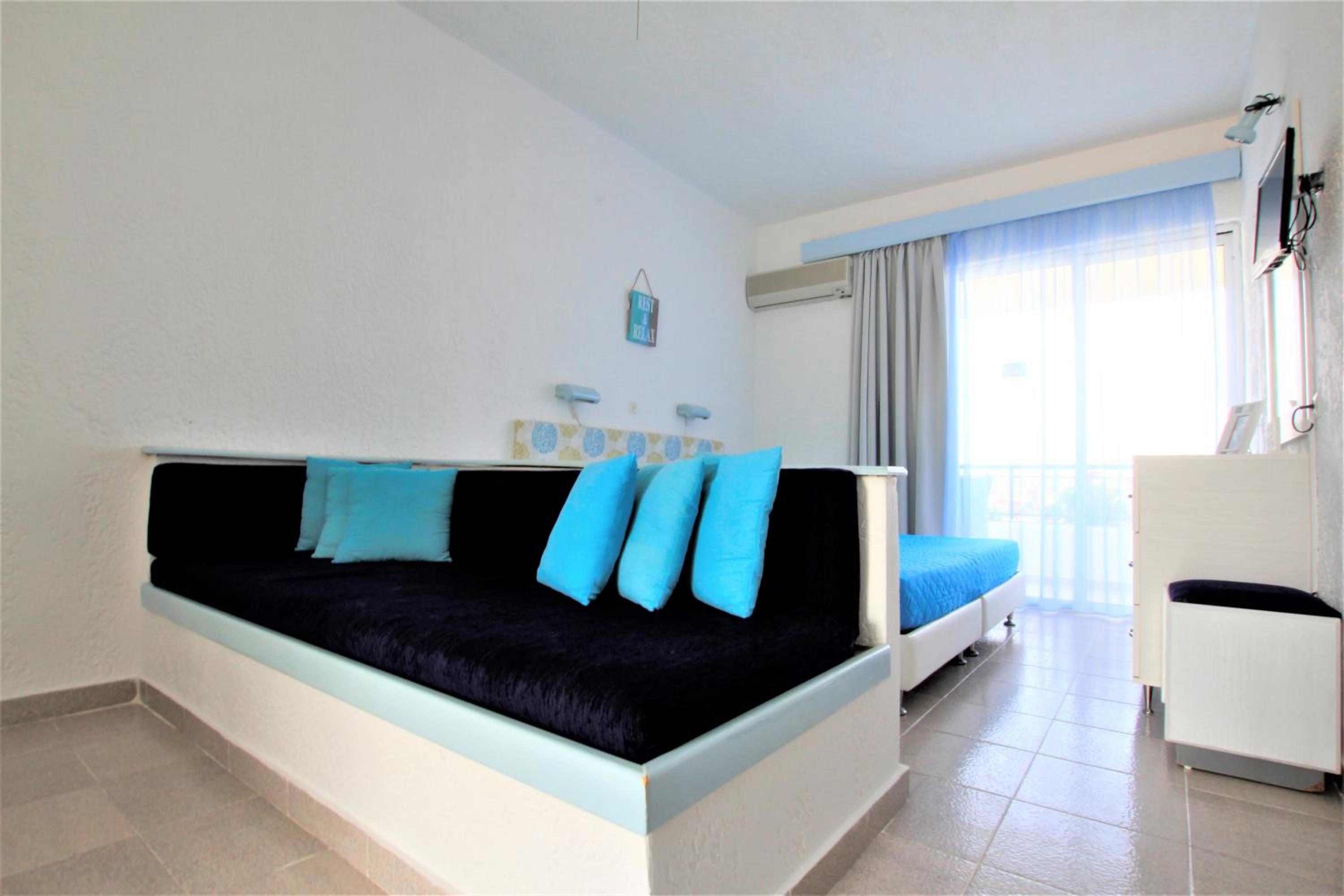 Christiana Hotel Apartments