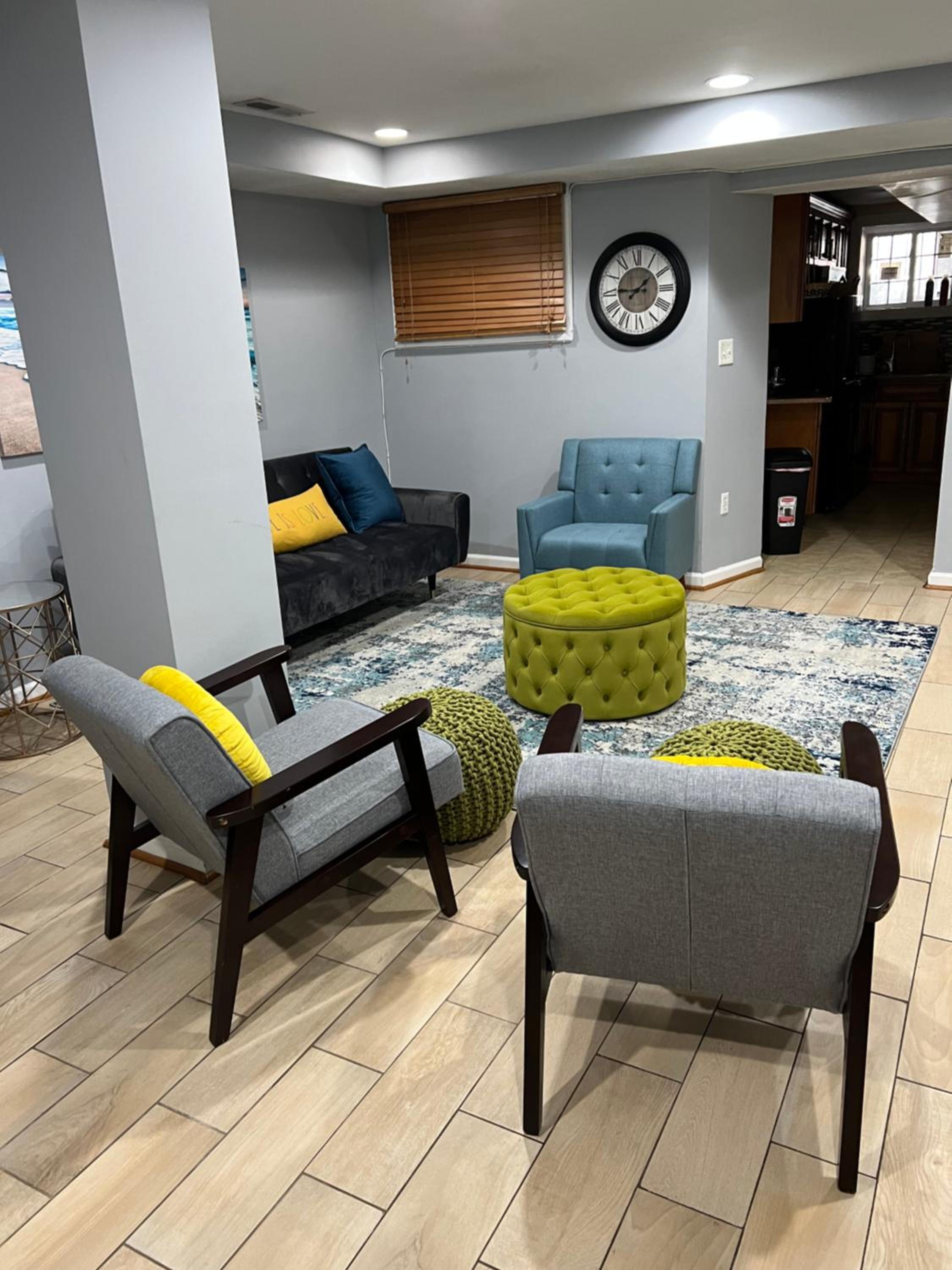 Chic Downtown In-Law Suite photo 5