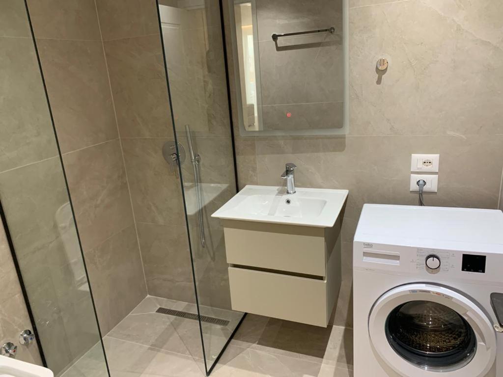 Delfin Apartments