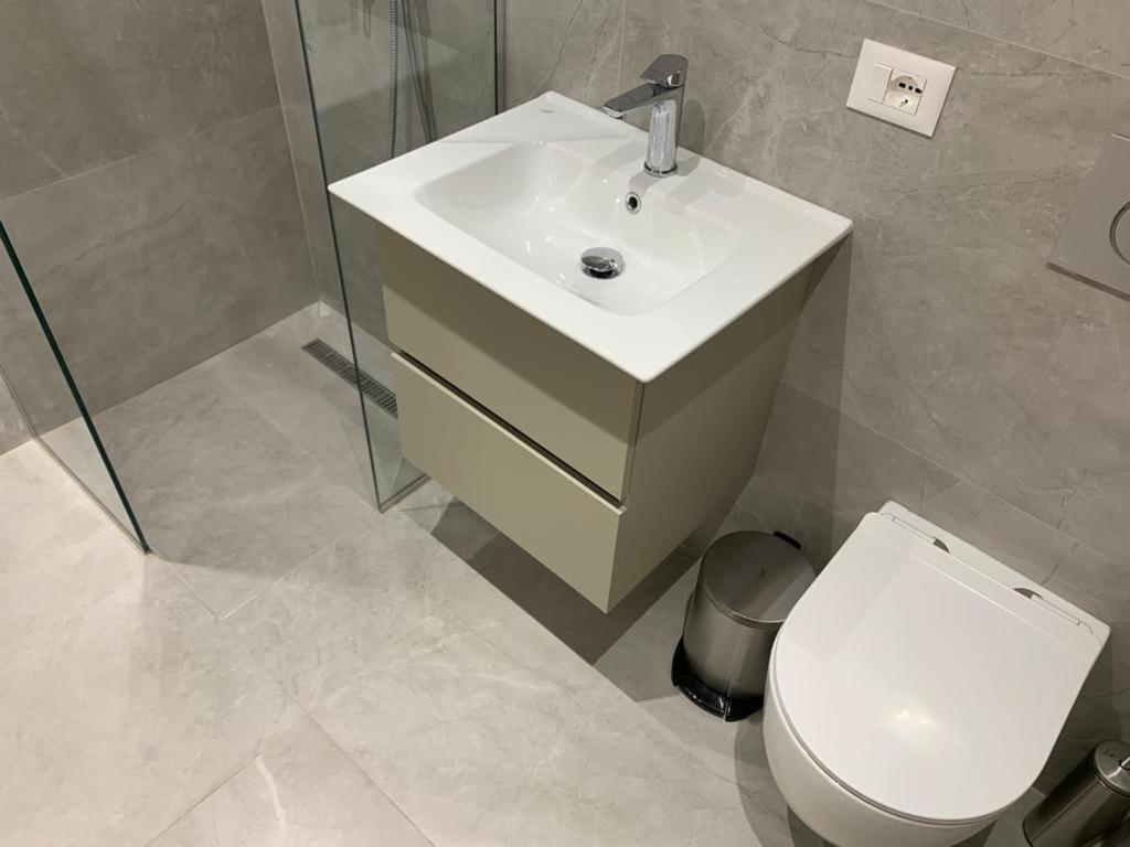 Delfin Apartments