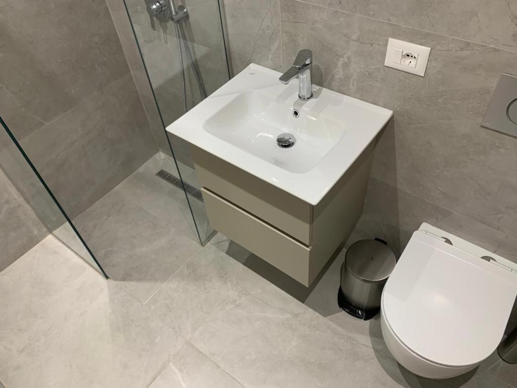 Delfin Apartments
