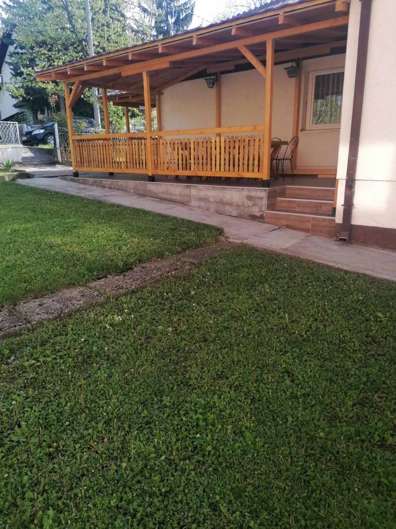 Photo 12