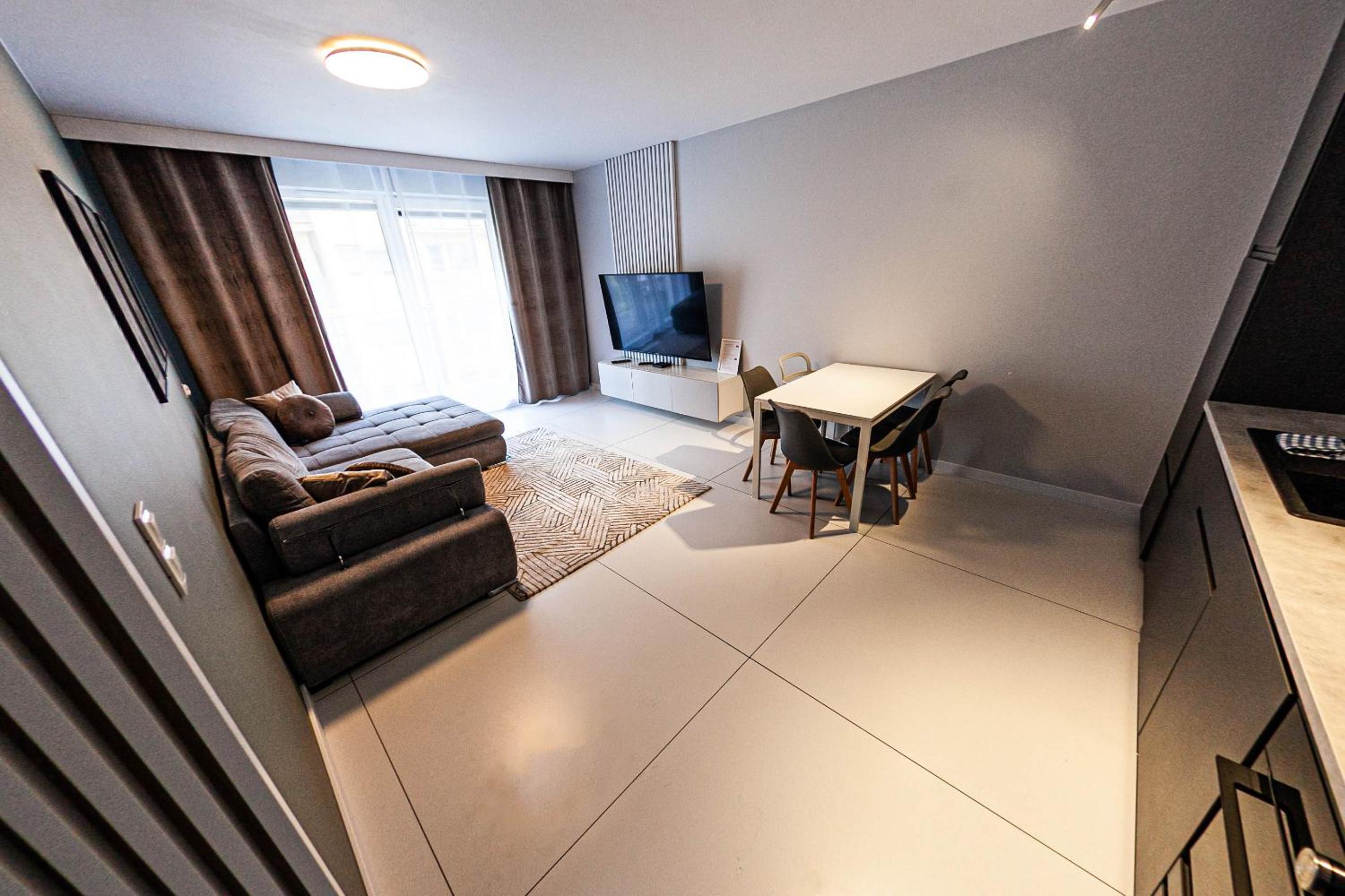 Exclusive Marina Apartment view 5