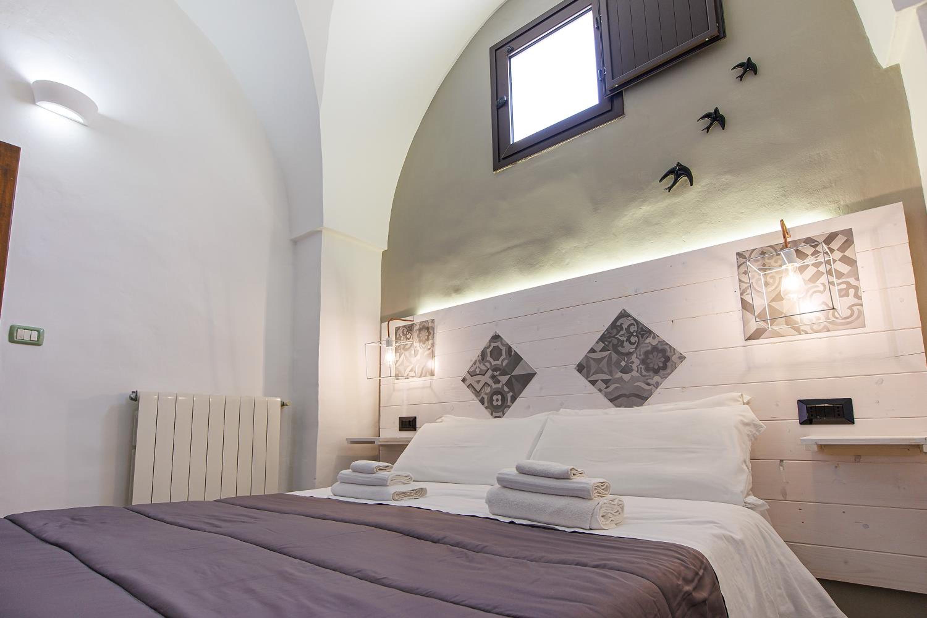 Exedra Holiday House