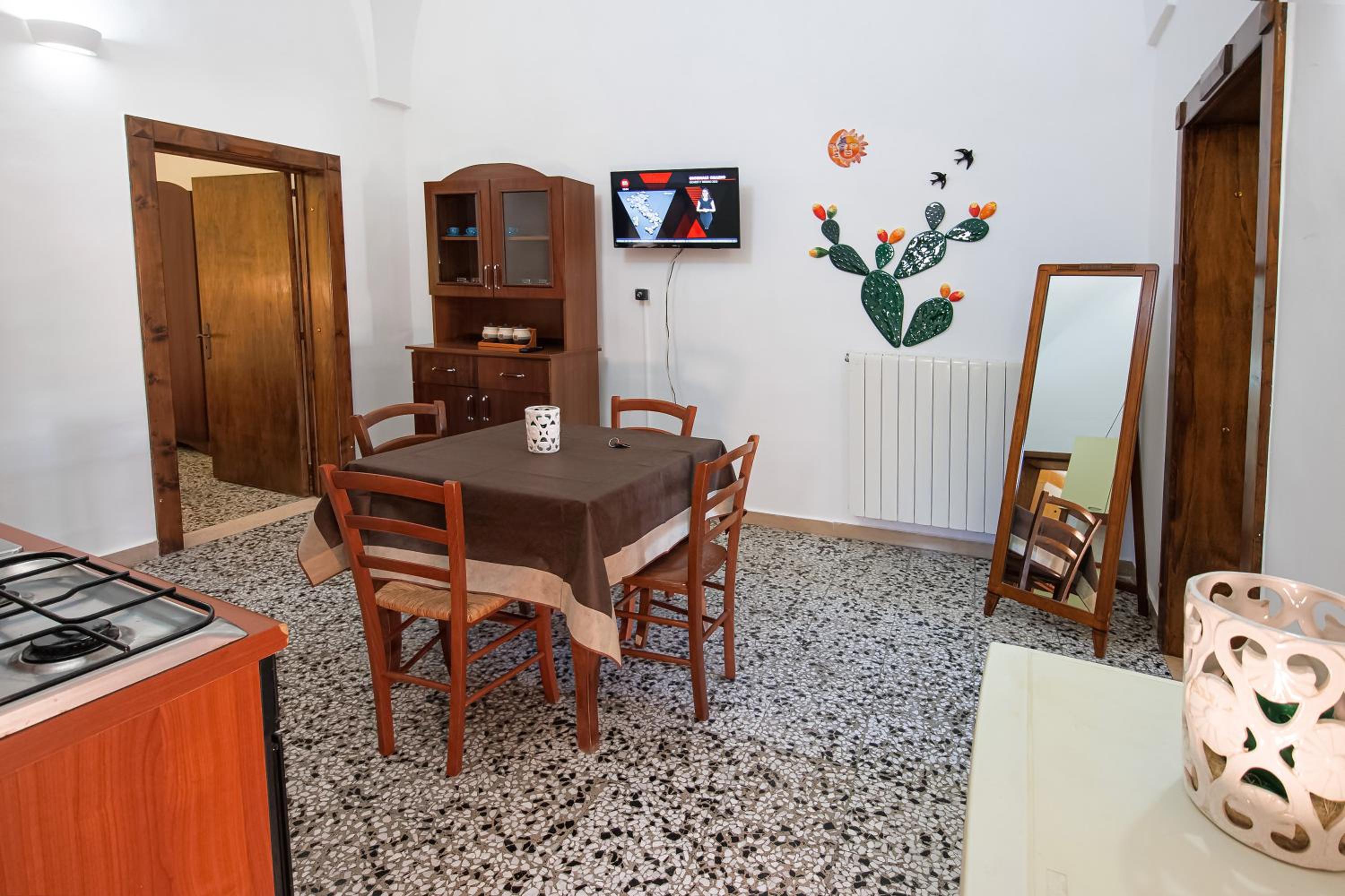 Exedra Holiday House