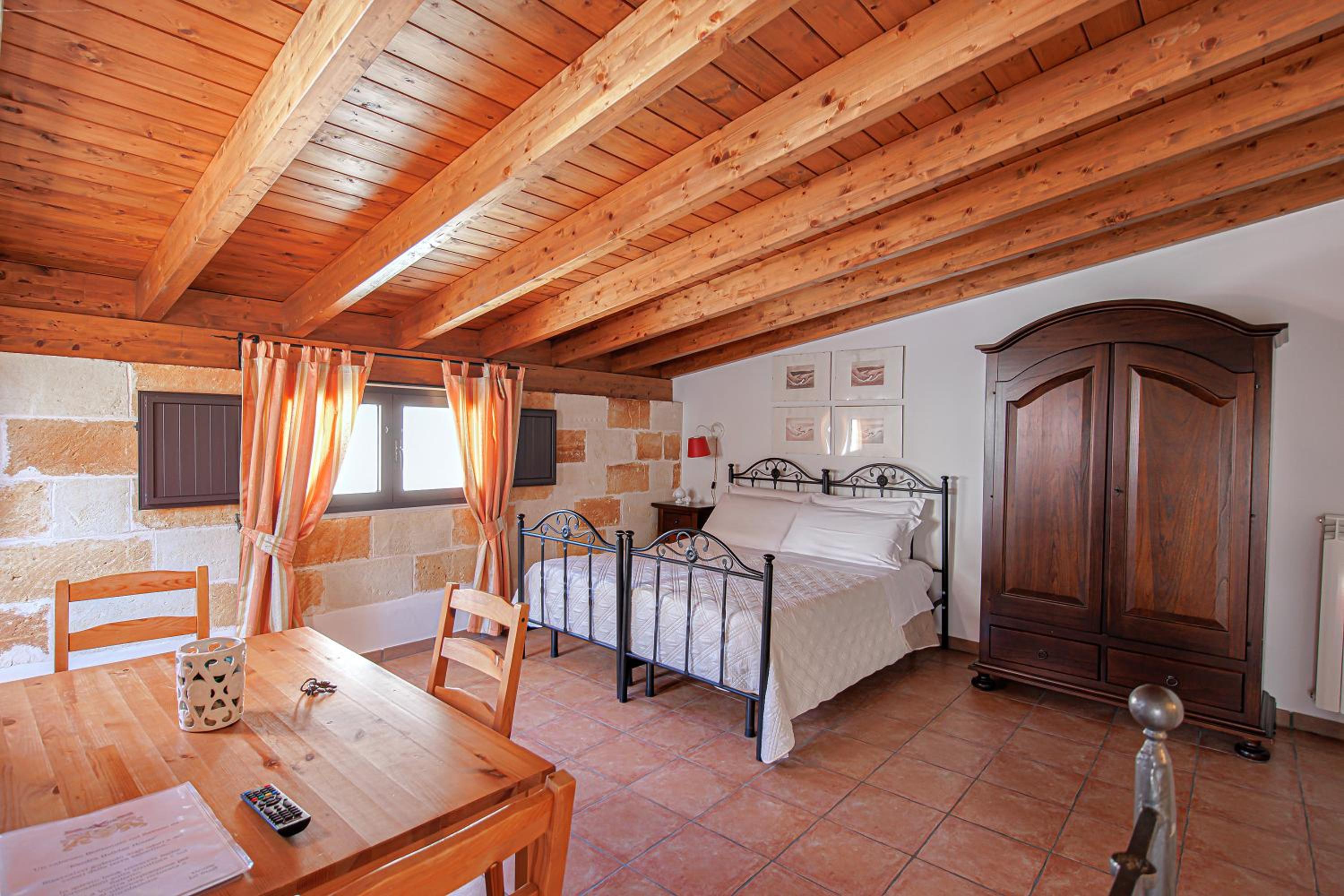 Exedra Holiday House