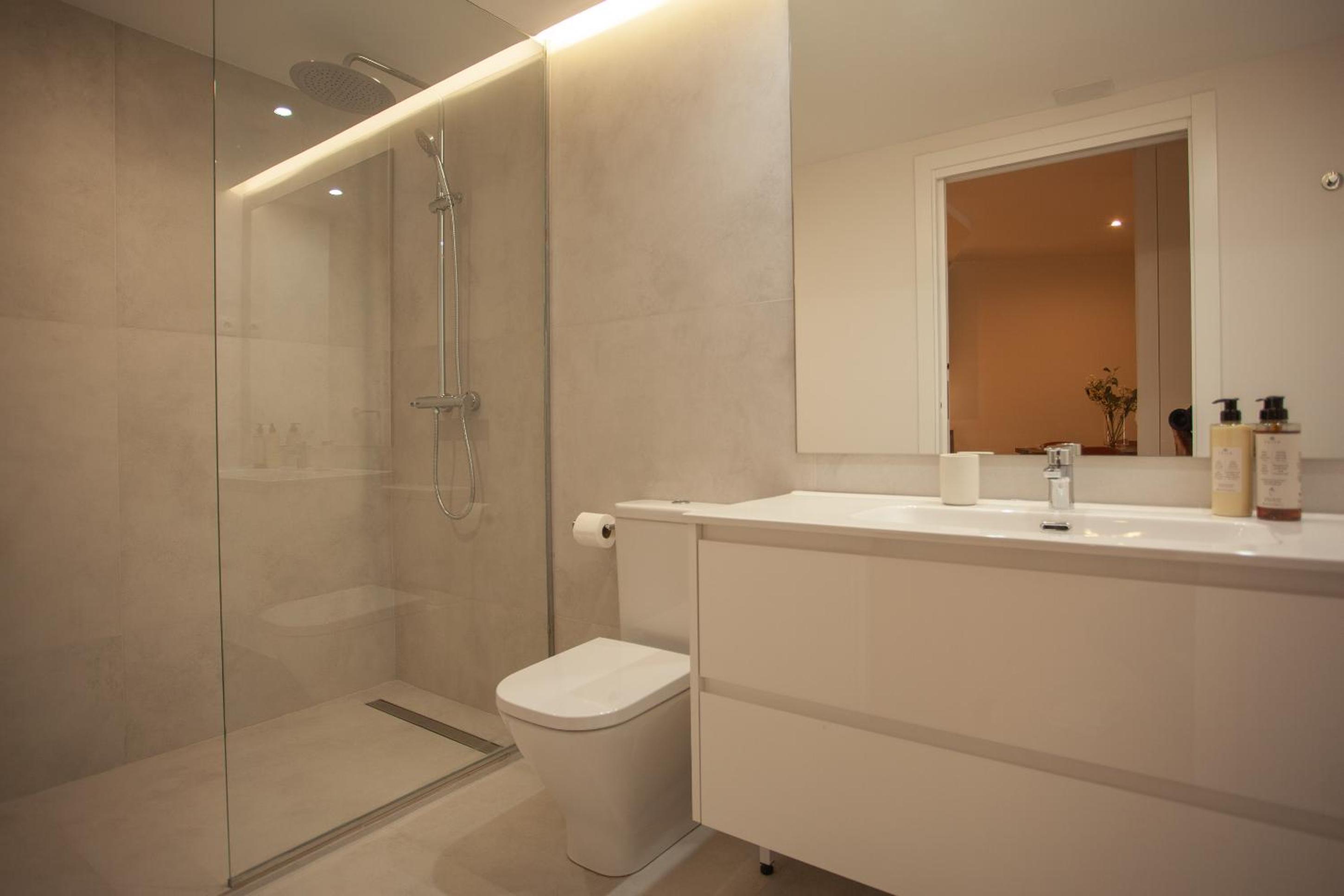 Apartment in Chamberi view 4
