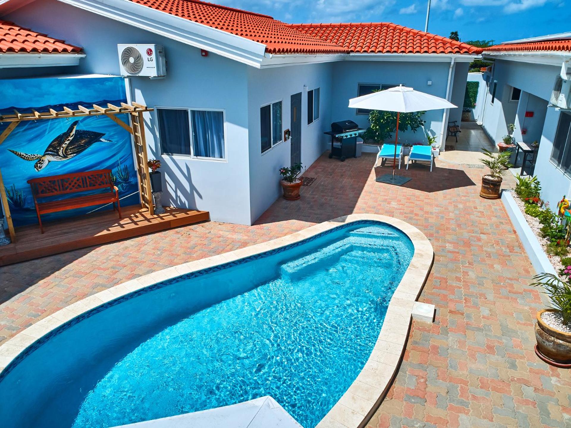 swimming pool