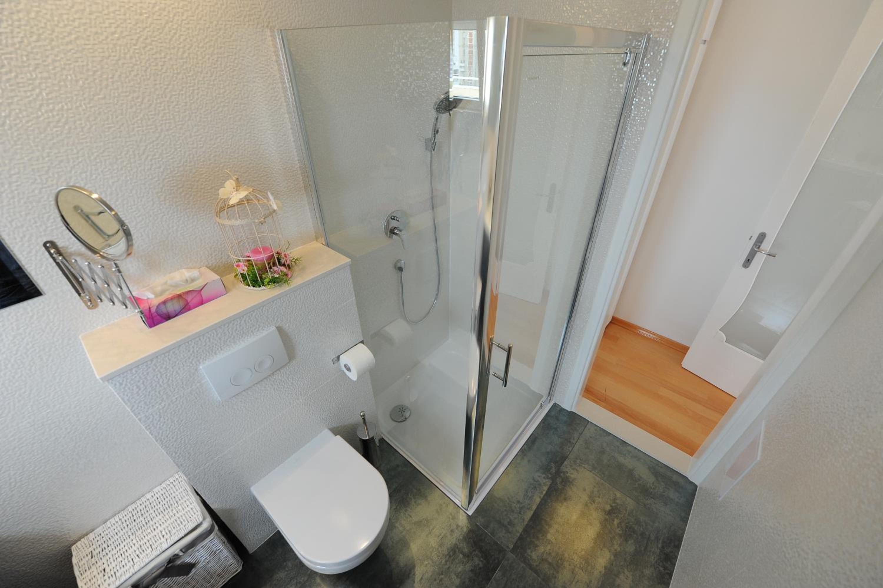 Photo 33