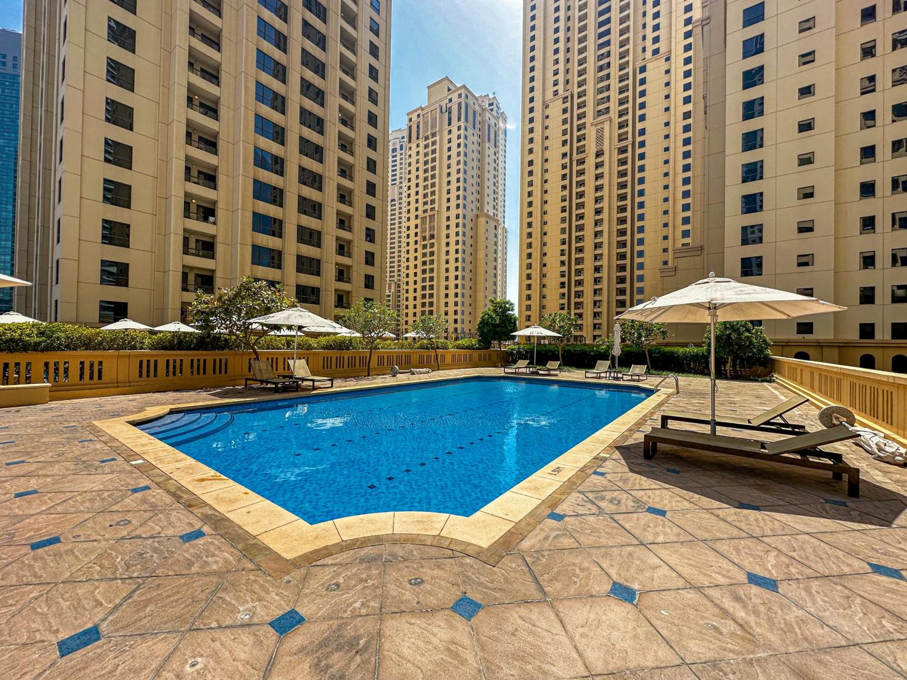 HiGuests - Artistic Waterfront Apt, Perfect for Beach Lovers