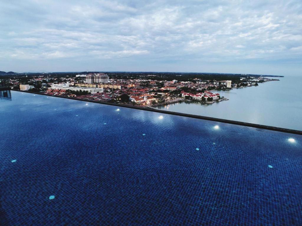 Hotel Silverscape Seaview Suite Melaka @ Free Wifi