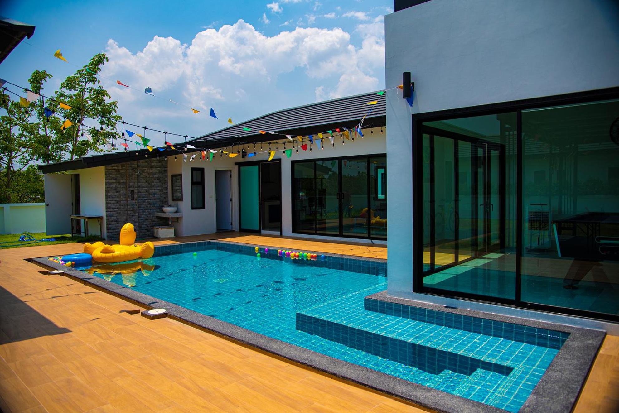 Ken's Pool Villa view 4