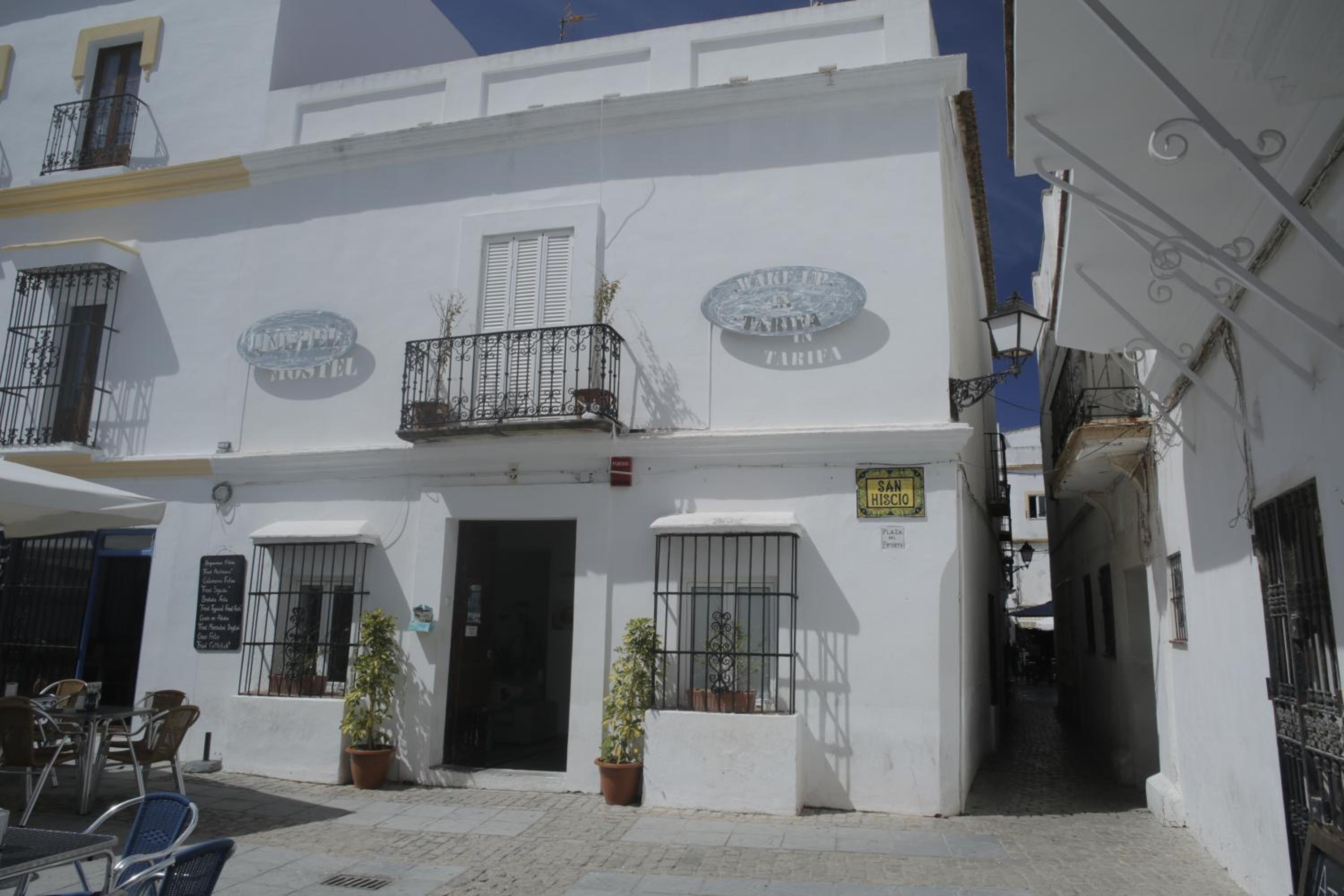 Wake up in Tarifa Hostel & Restaurant Lounge